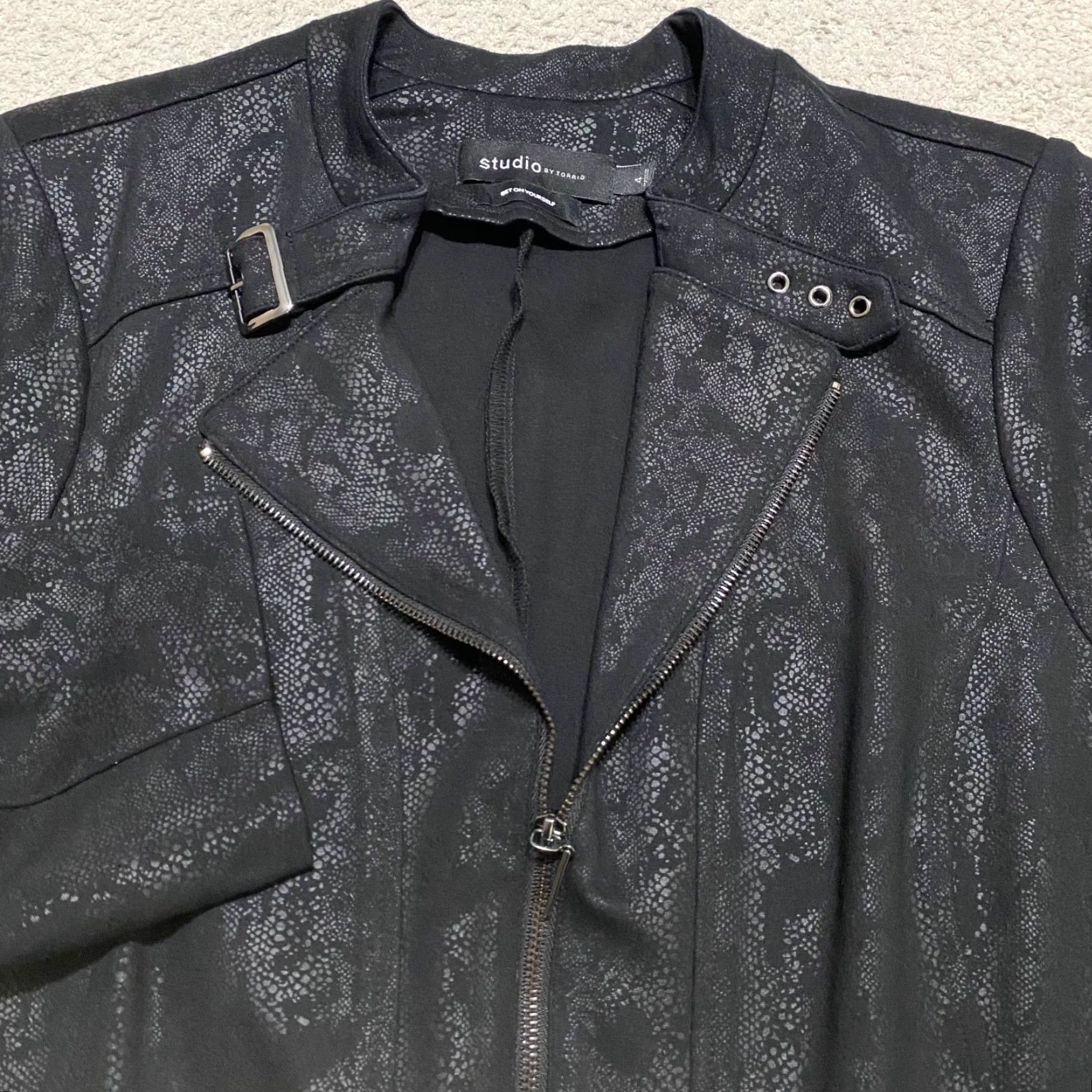 Torrid Torrid Jacket Womens 4X Plus Snakeskin Print Full Zip Moto Black Size XXL / US 16-18 / IT 52-54 - 4 Thumbnail