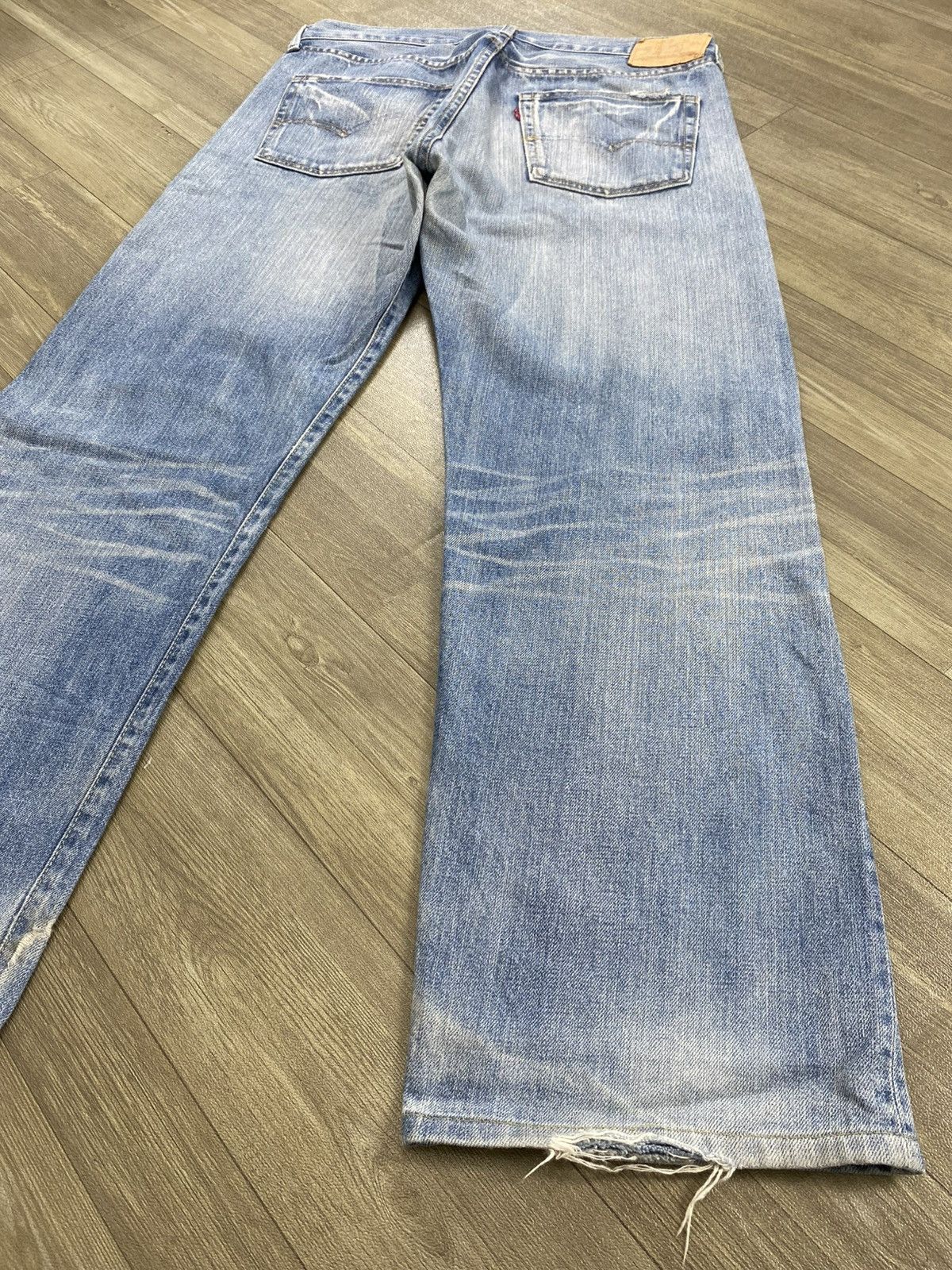 Levi's Vintage Clothing 🇯🇵Vintage Levis 501XX LVC Rindem Selvedge Distressed Jeans Size US 36 / EU 52 - 19 Thumbnail