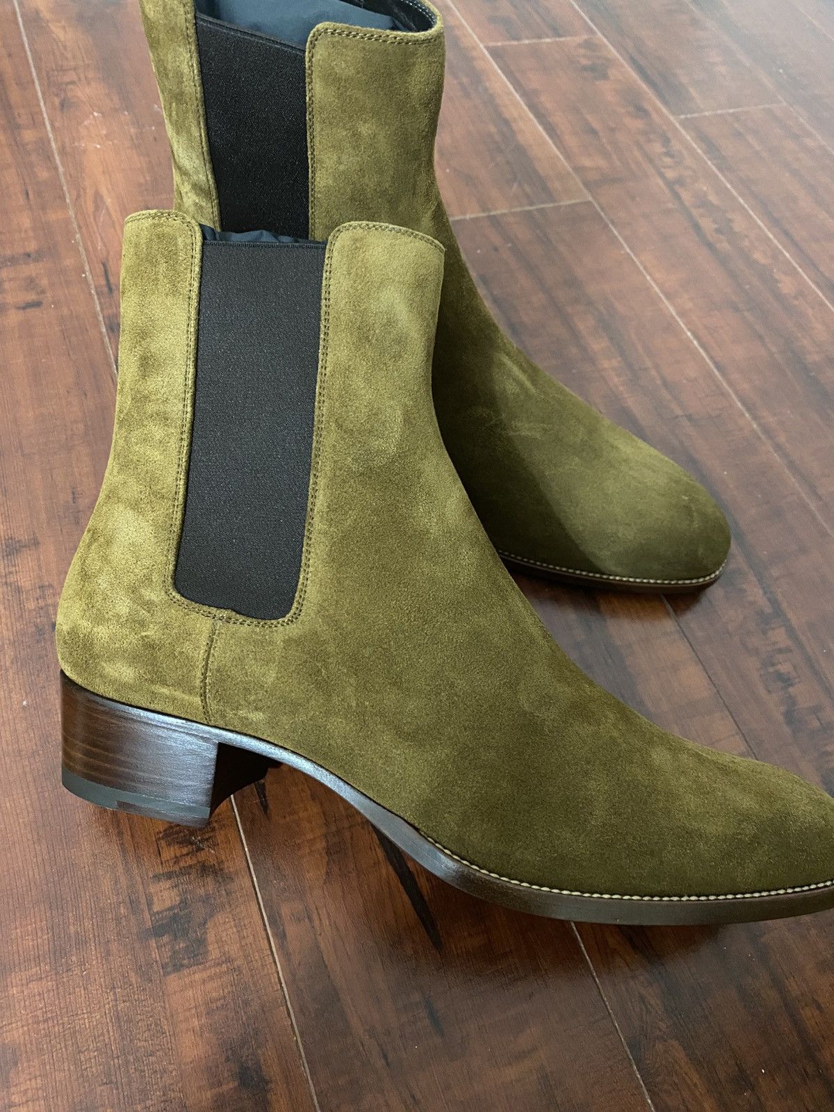 Saint Laurent Paris Saint Laurent Wyatt Chelsea boots in brown suede Size US 9 / EU 42 - 4 Thumbnail