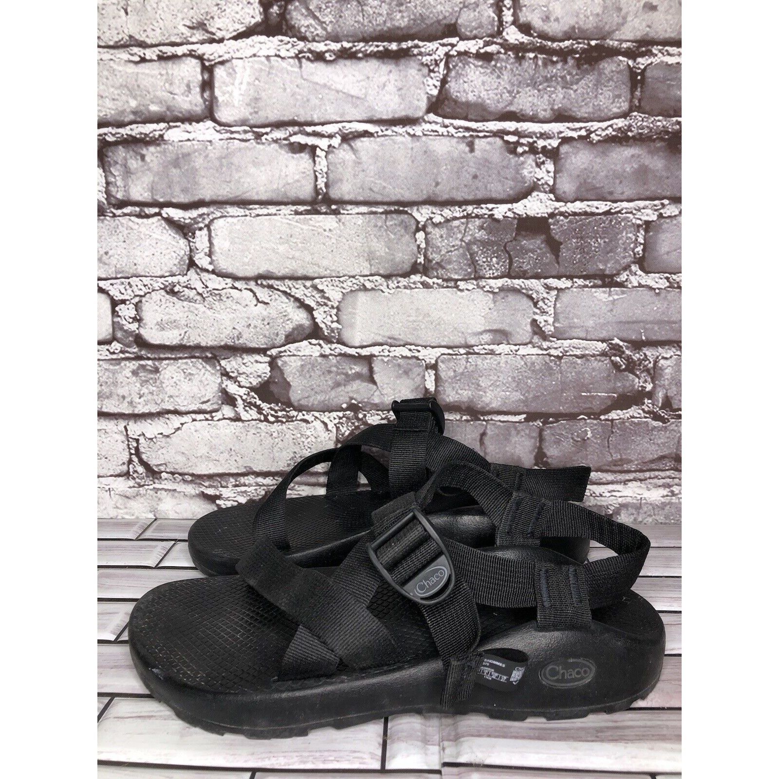 Chaco Chaco Black Synthetic Cross Strap Hiking Rubber Sole Sandals Size US 9 / EU 42 - 9 Thumbnail