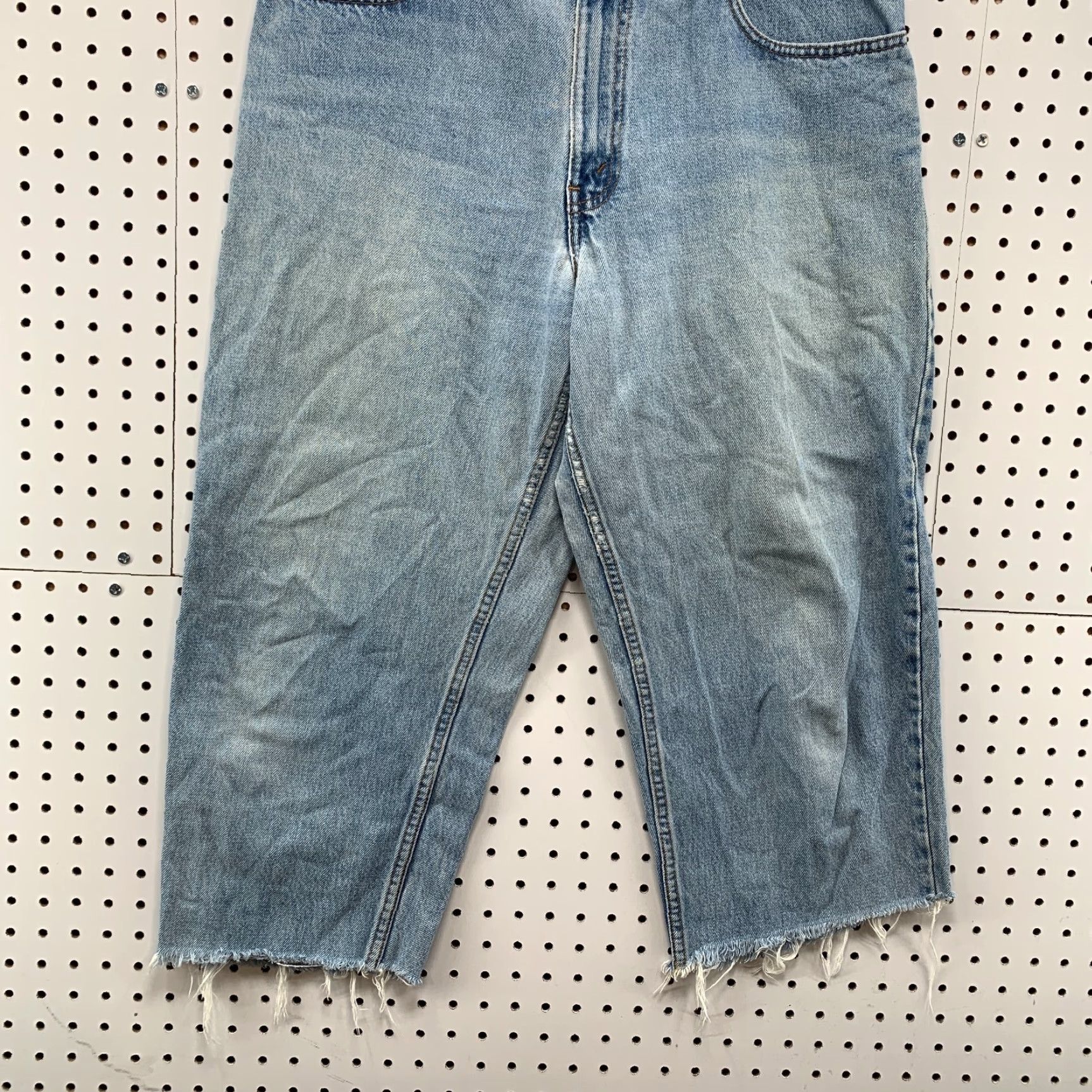 Levi's VINTAGE Levi's Jeans Main Selling Point: 560 Loose Fit Tapered Crop Leg Denim Men Size 32x22 Blue Mens 90s Levi's 560 Jeans Size US 32 / EU 48 - 5 Thumbnail