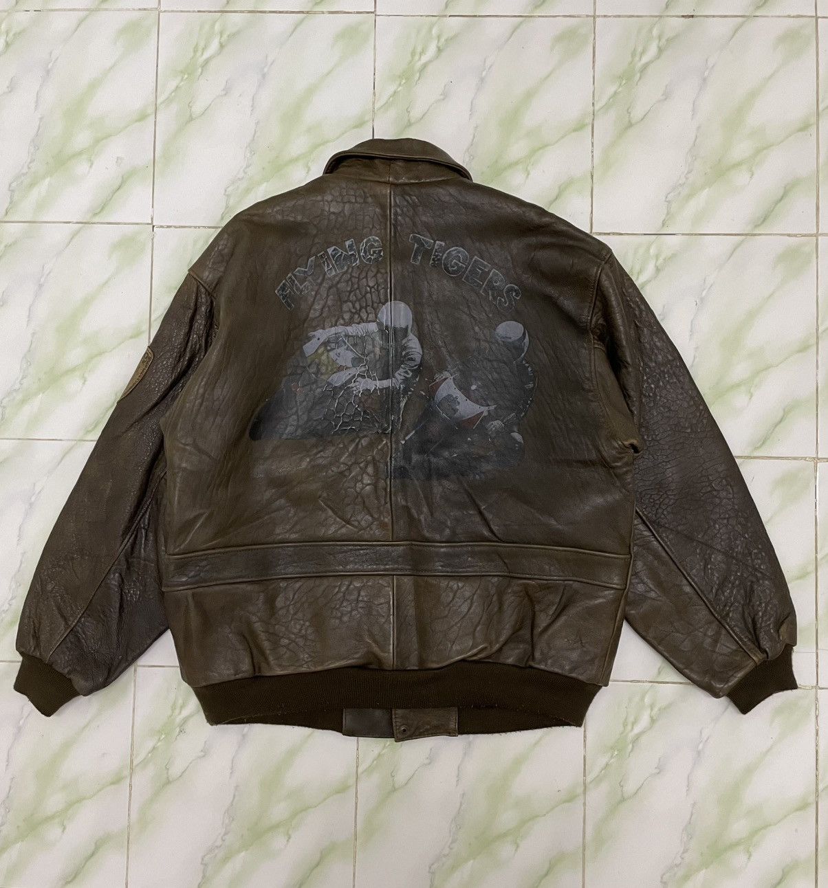 Indian Motorcycle Vintage Indian Motorcycle Flying Tigers Leather Jacket 50s Size US XL / EU 56 / 4 - 7 Thumbnail