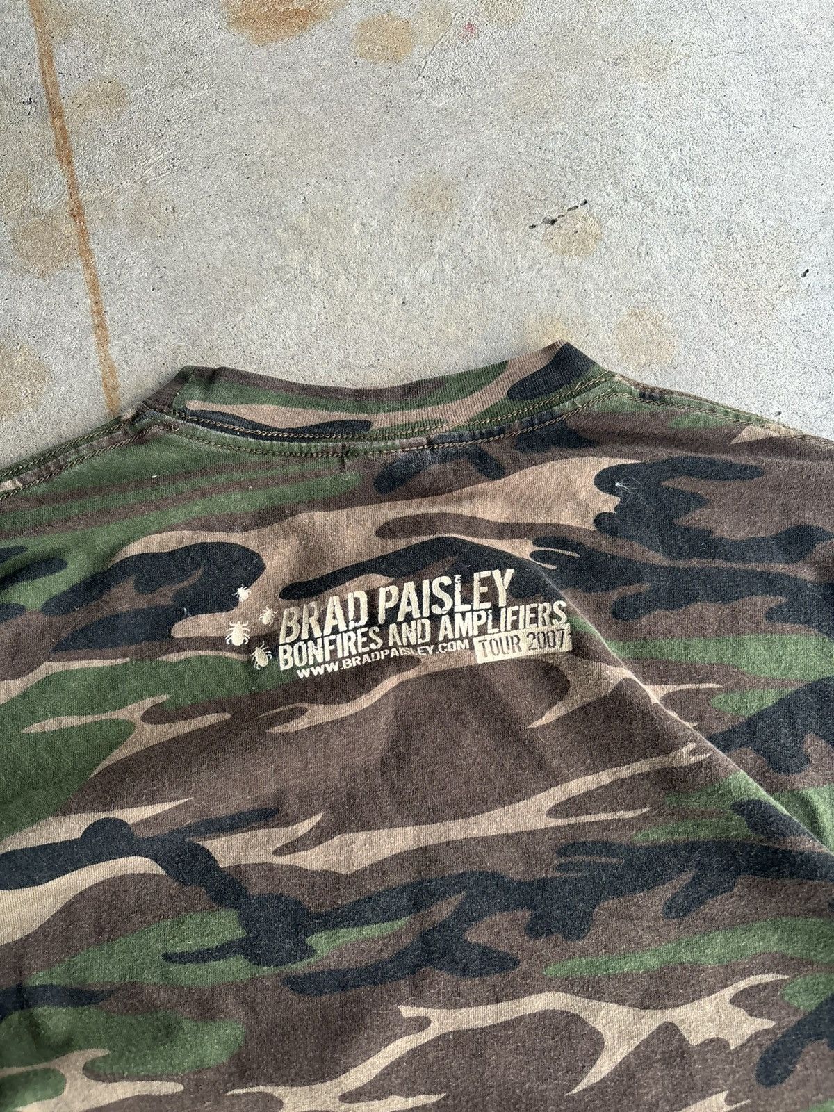 Band Tees × Vintage Crazy Brad Paisley 2007 Show Me Your Tits Humour Boxy Tee Size US XL / EU 56 / 4 - 5 Thumbnail