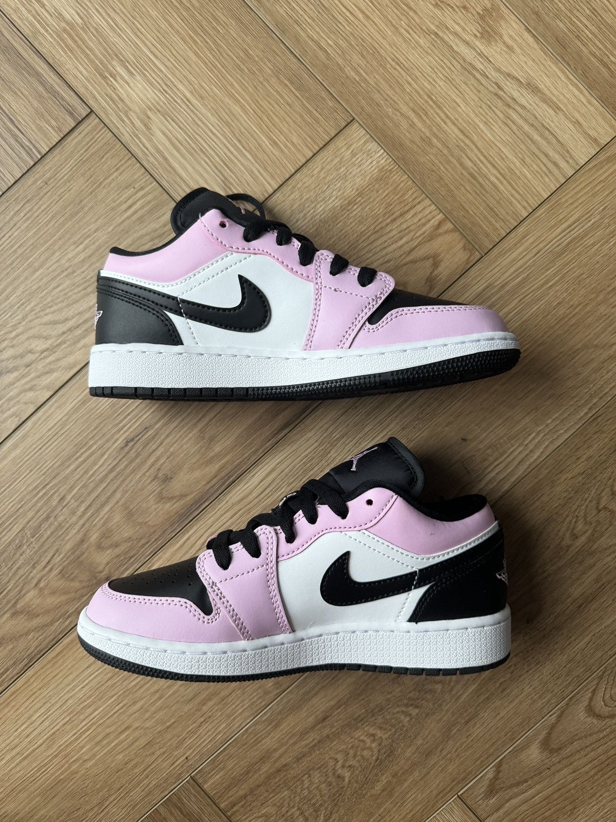 Jordan Brand Jordan 1 Low 'Light Arctic Pink' Size US 5.5 / IT 35.5 - 7 Thumbnail