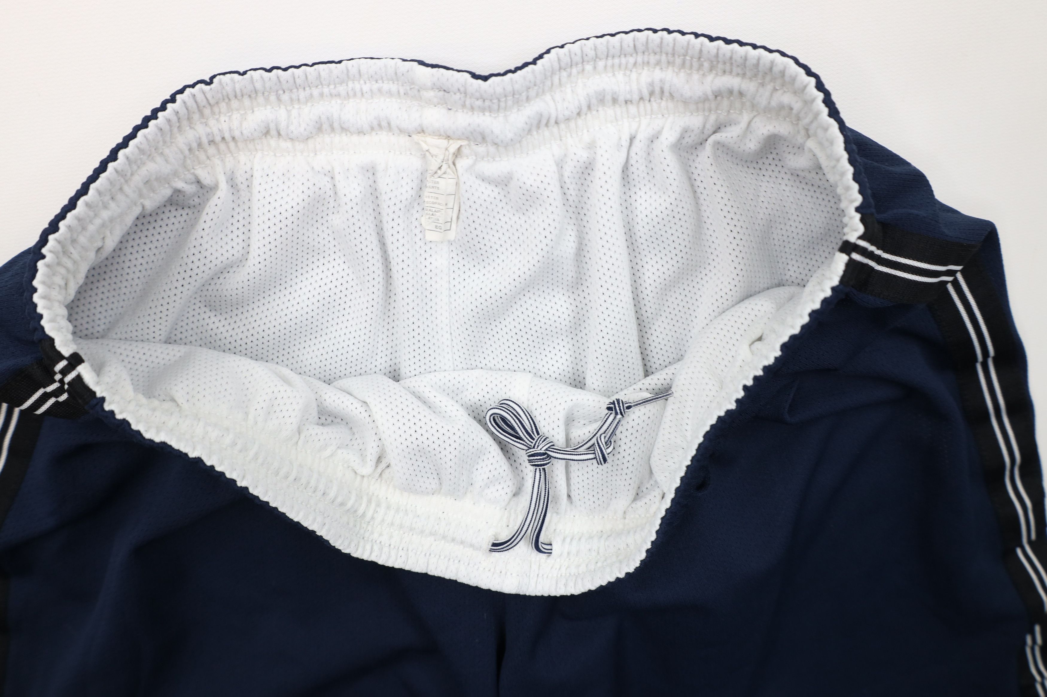 Nike Vintage 90s Y2K Nike Mini Swoosh Reversible Soccer Shorts Size US 36 / EU 52 - 6 Thumbnail