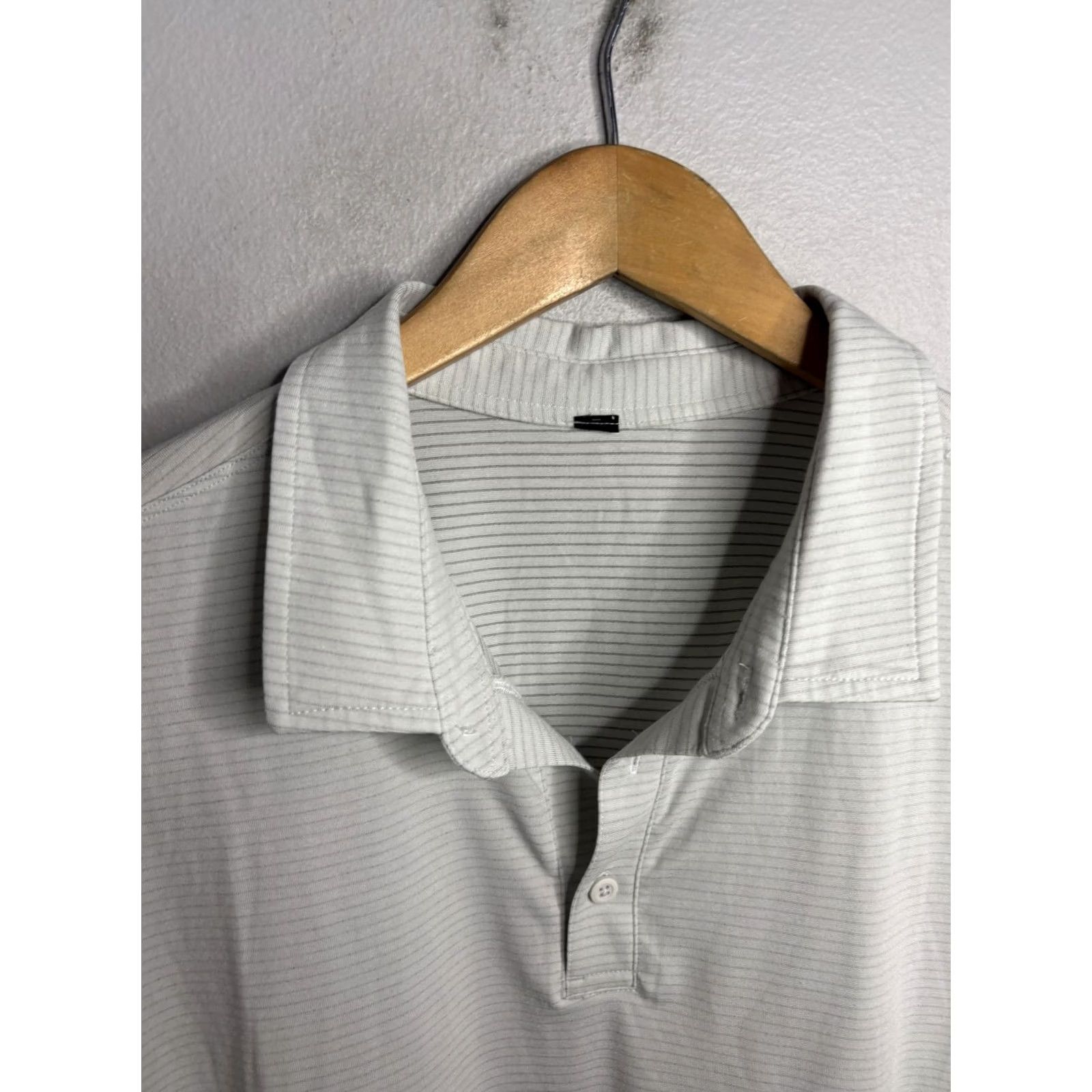 Lululemon Lululemon Polo Shirt Mens XL Light Gray Stripe Knit Short Sleeve Collared Performance Moisture Wicking Golf Size US XL / EU 56 / 4 - 3 Thumbnail