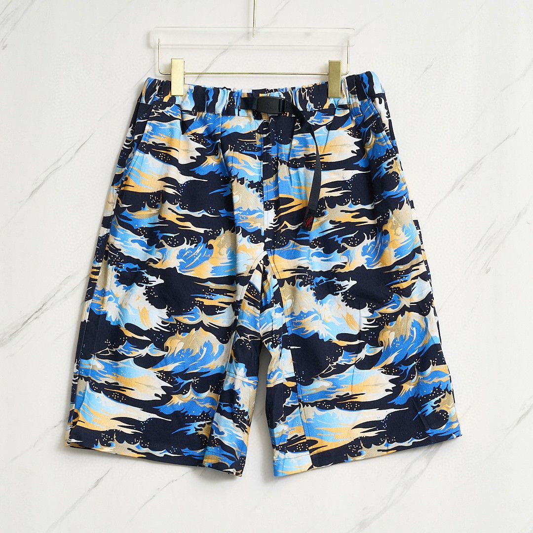 White Mountaineering White Mountaineering Men's All-Over Print Shorts Size US 28 / EU 44 - 1 Thumbnail