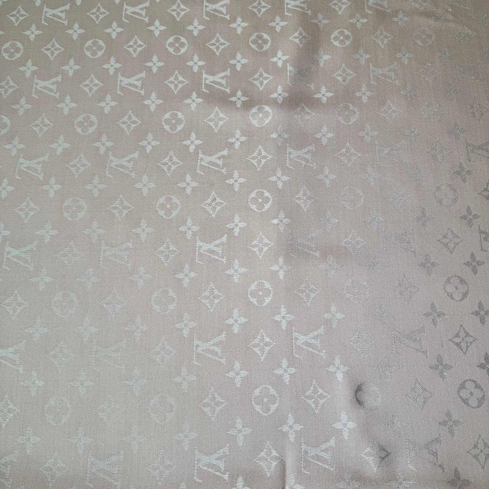 Louis Vuitton Wool/silk LV pink white scarf Size ONE SIZE - 7 Thumbnail