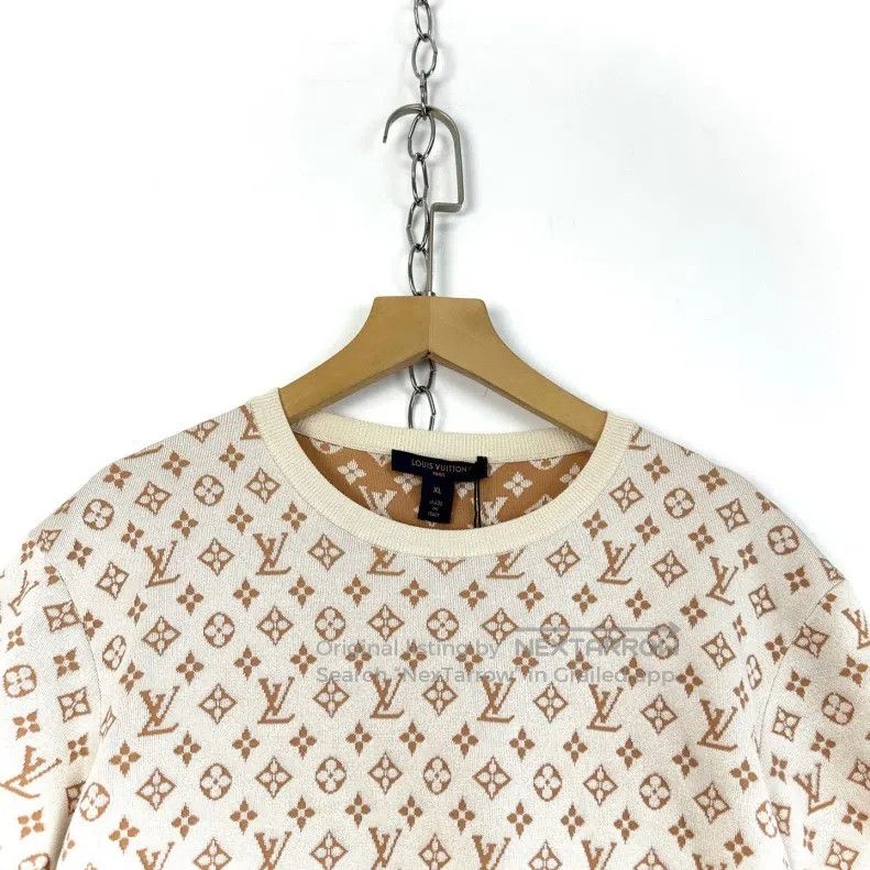 Louis Vuitton Louis Vuitton Engraved logo mulberry silk round neck T-shi Size US XL / EU 56 / 4 - 3 Thumbnail