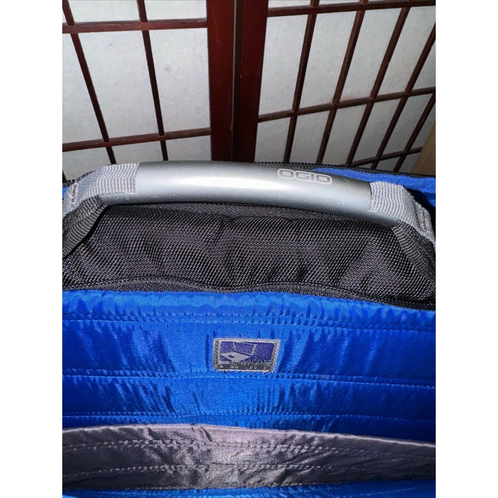 Ogio OGIO Performance Large Messenger Bag Laptop Mac Book Work Tr Size ONE SIZE - 10 Thumbnail