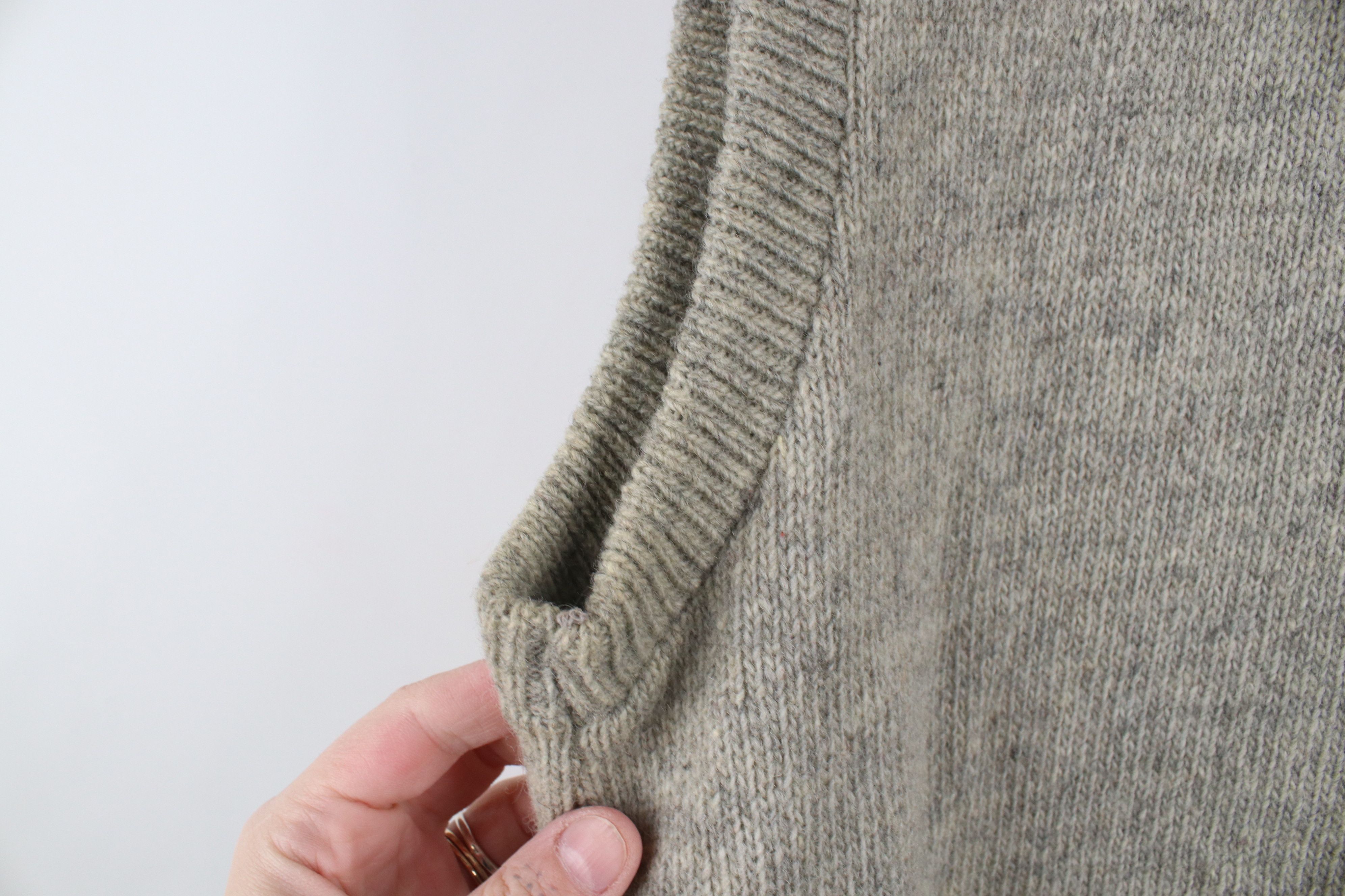 Vintage Vintage 50s 60s Streetwear Cardigan Sweater Vest Gray USA Size US M / EU 48-50 / 2 - 8 Thumbnail