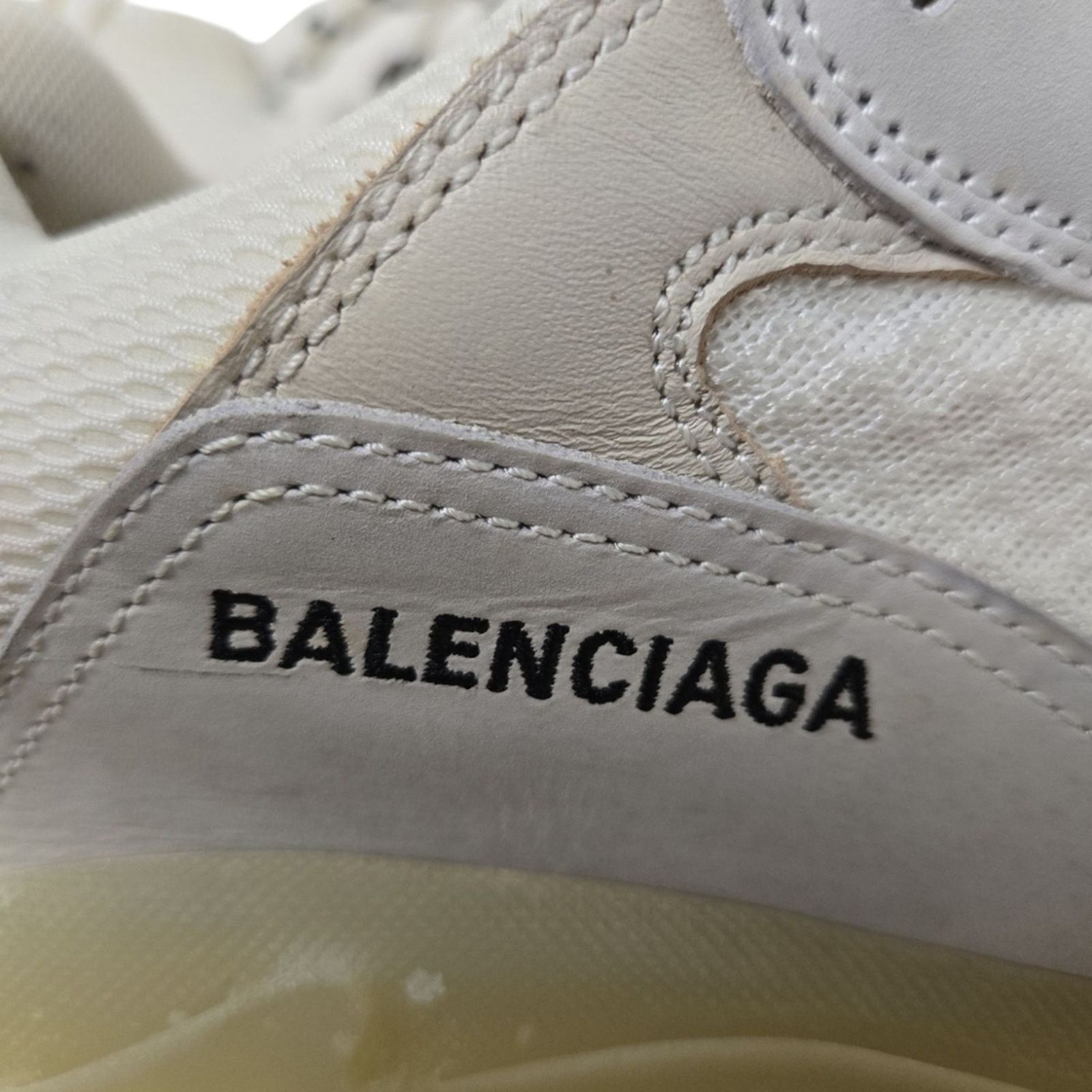Balenciaga Balenciaga Men's Triple S Clear Sole Sneaker Size 9 Size US 9 / EU 42 - 9 Thumbnail