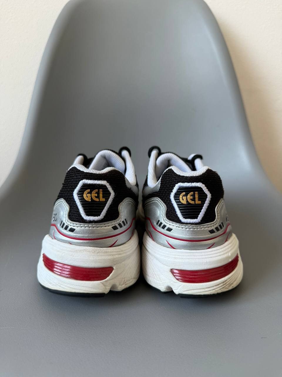 Asics Vintage asics gel low top sneakers Size US 10 / EU 43 - 10 Thumbnail