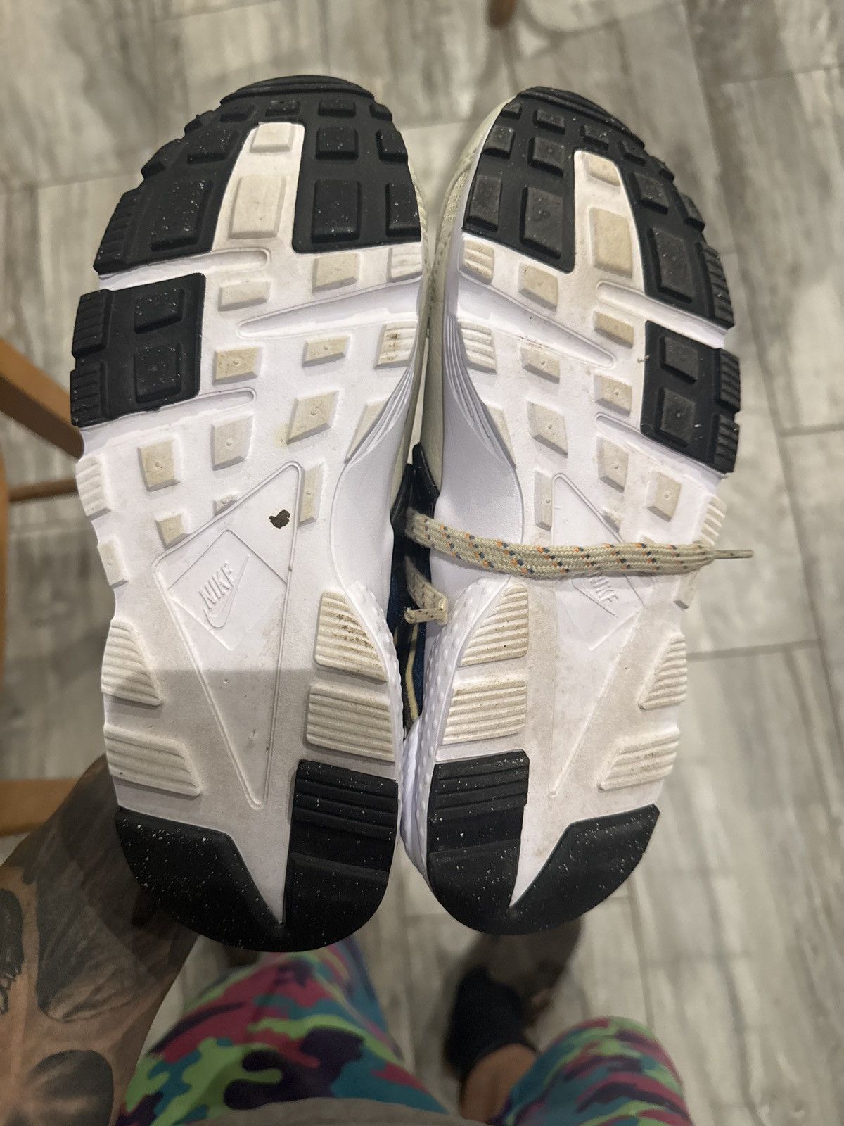 Nike Nike Huarache size 7y gradeschool Size US 7 / EU 40 - 6 Thumbnail