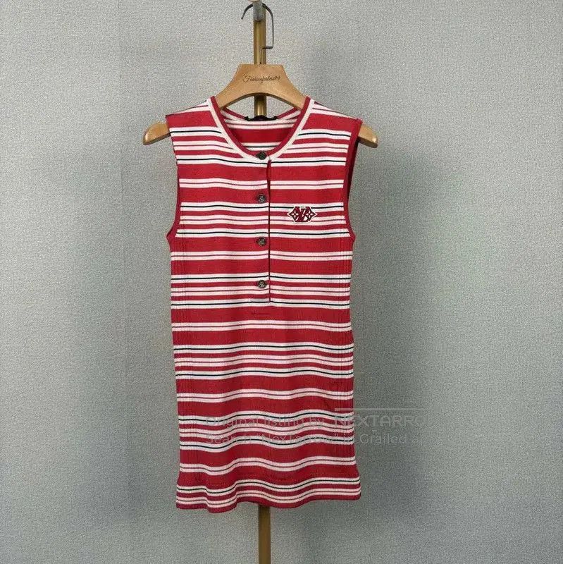 Louis Vuitton Louis Vuitton Red Striped Cotton T. Size XS / US 0-2 / IT 36-38 - 1 Thumbnail