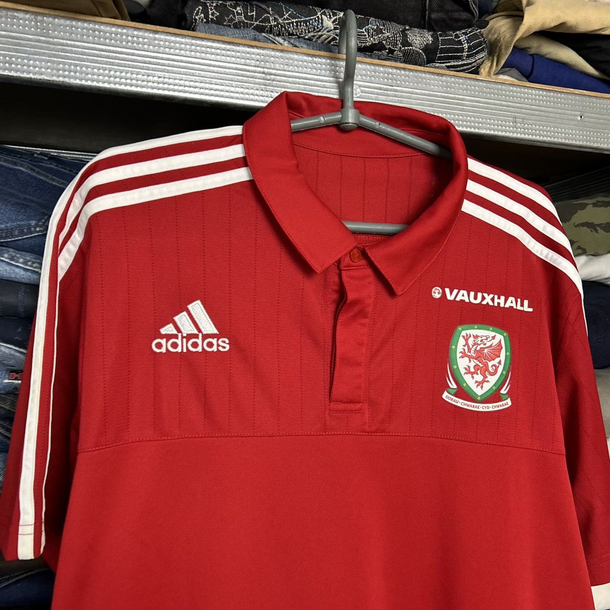Adidas Mens Adidas Wales Training soccer polk size XL Size US XL / EU 56 / 4 - 2 Thumbnail