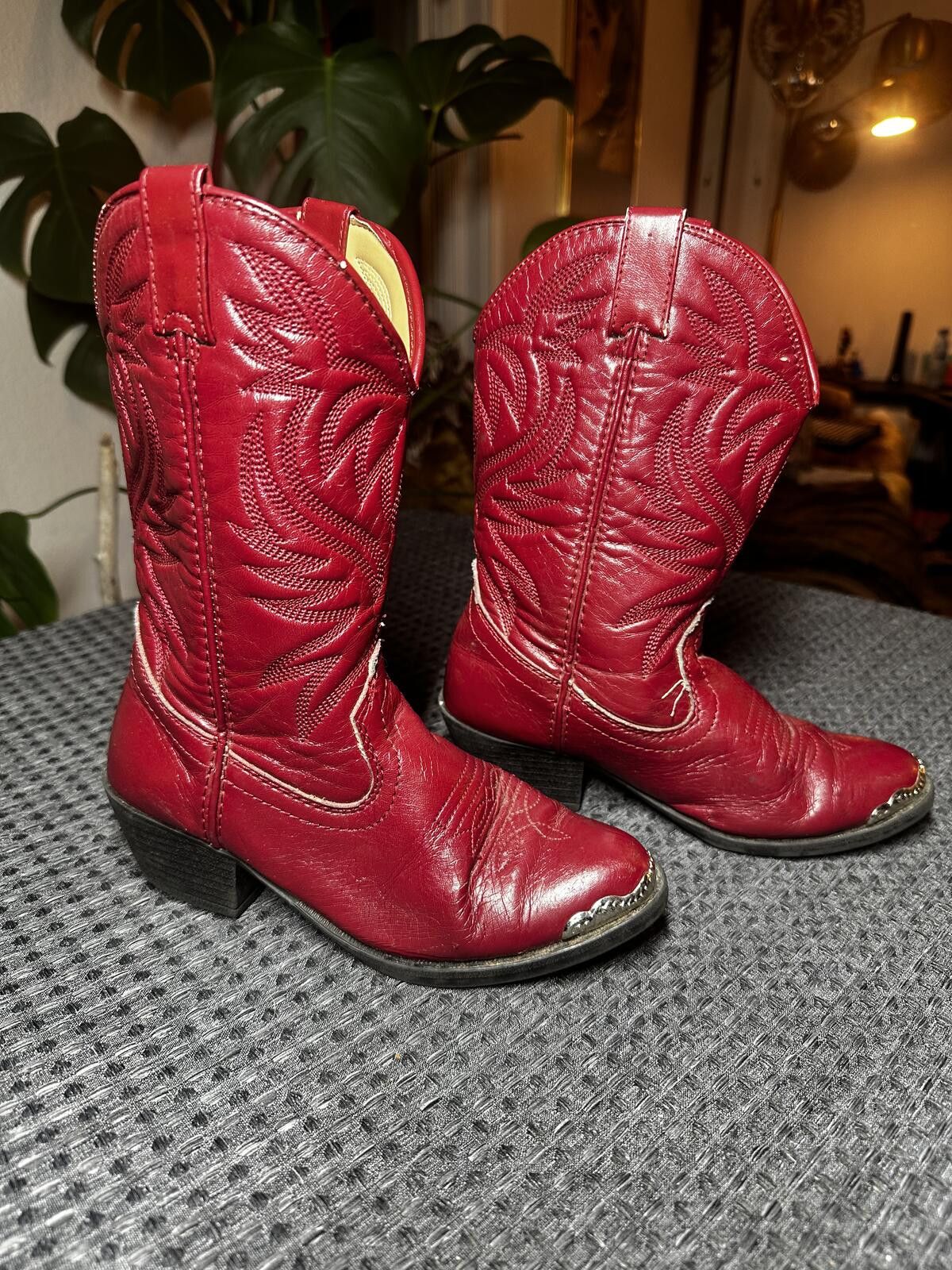 Unknown London Red Western Cowboy Boots with Embroidered Design Size ONE SIZE - 3 Thumbnail