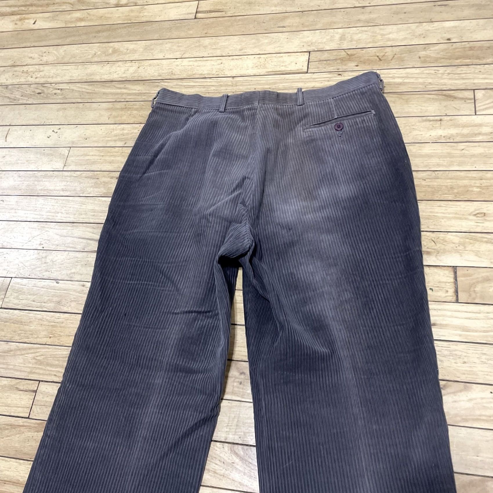 Vintage VINTAGE Jean Paul Germain Corduroy Trousers Men 36 Pleated Dark Brown 90s Grunge Casual Workwear Pants Regular Straight Crew Size US 36 / EU 52 - 5 Thumbnail