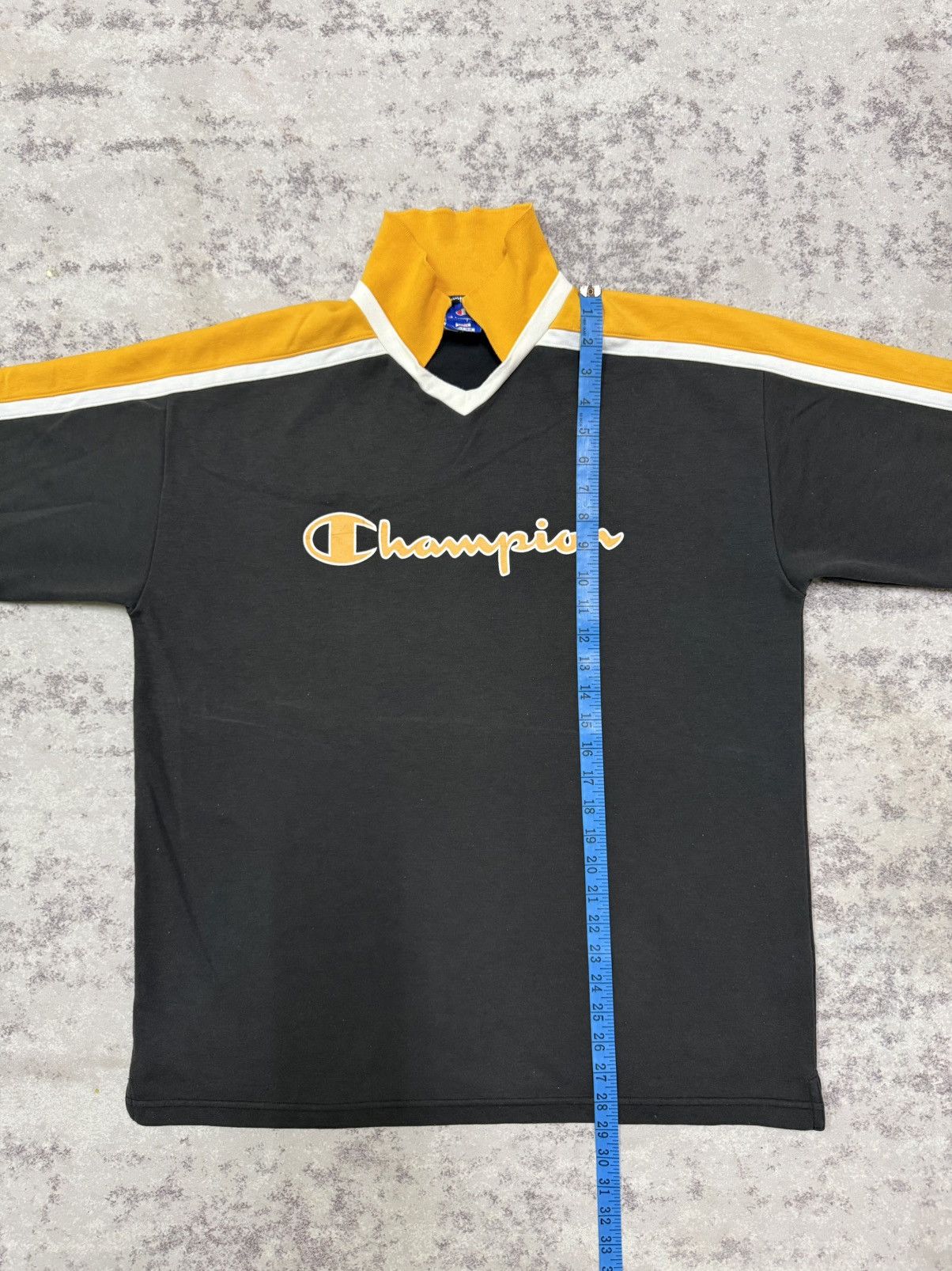 Champion Vintage Champion Spellout Logo Vneck Shortsleeve Tshirt Size US L / EU 52-54 / 3 - 15 Thumbnail