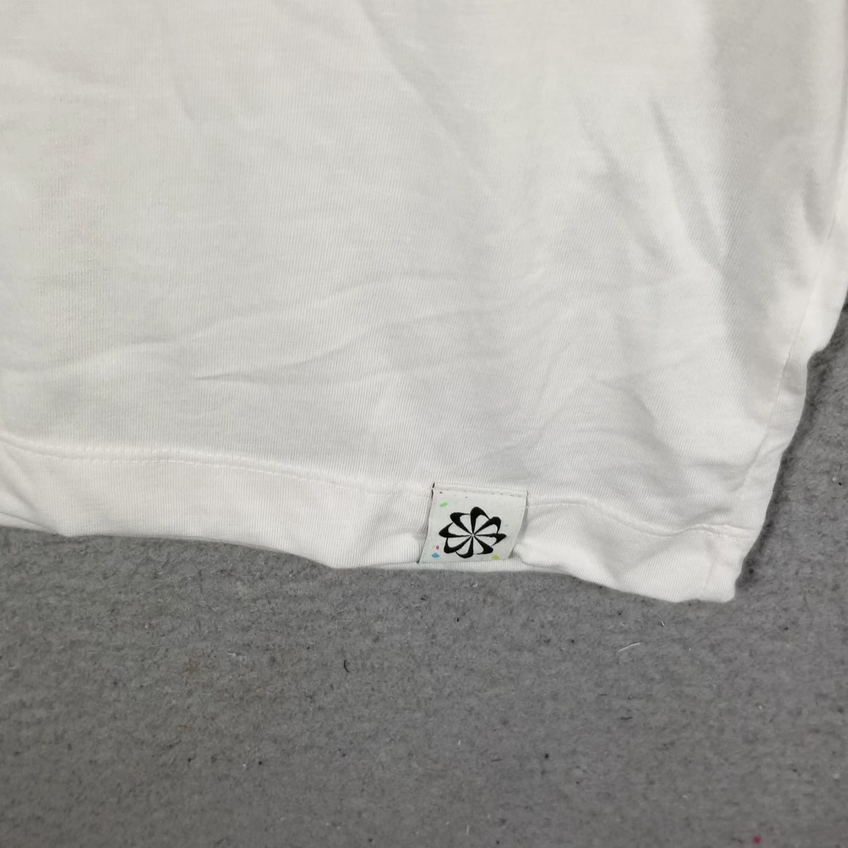 Nike Nike Shirt Mens Medium Dri-FIT Global Movement Graphic Swoosh DM5686-030 Size US M / EU 48-50 / 2 - 4 Thumbnail