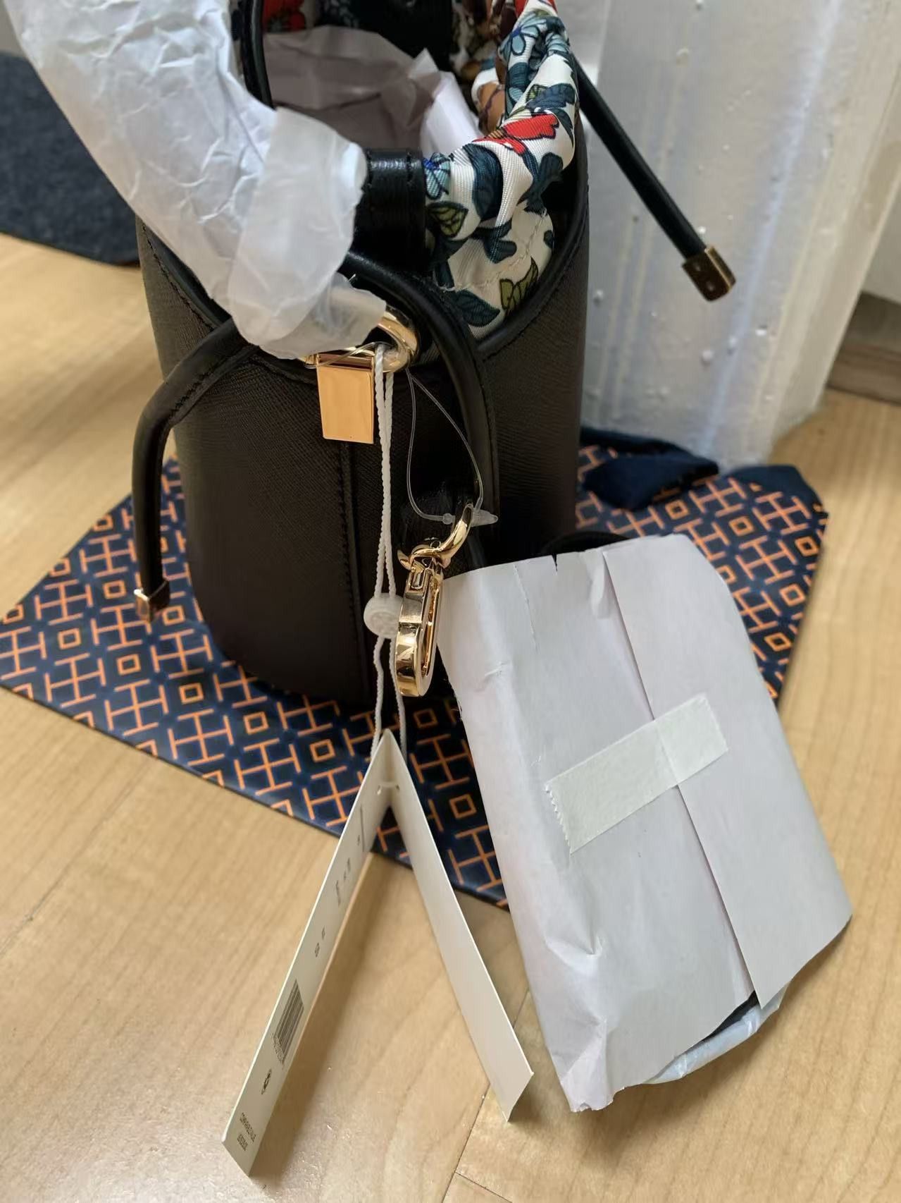 Tory Burch TORY BURCH EMERSON MINI BUCKET BAG Size ONE SIZE - 7 Thumbnail