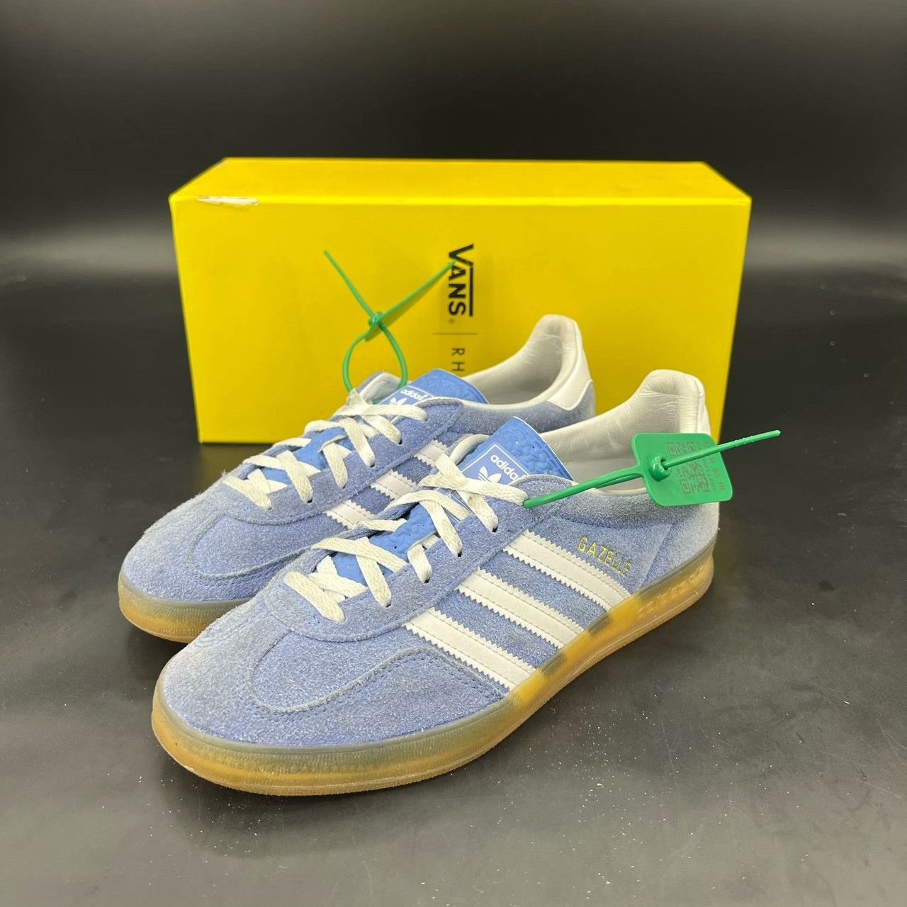 Adidas Adidas Blue Lowtop Sneakers 39 Men Size US 6.5 / EU 39-40 - 1 Thumbnail