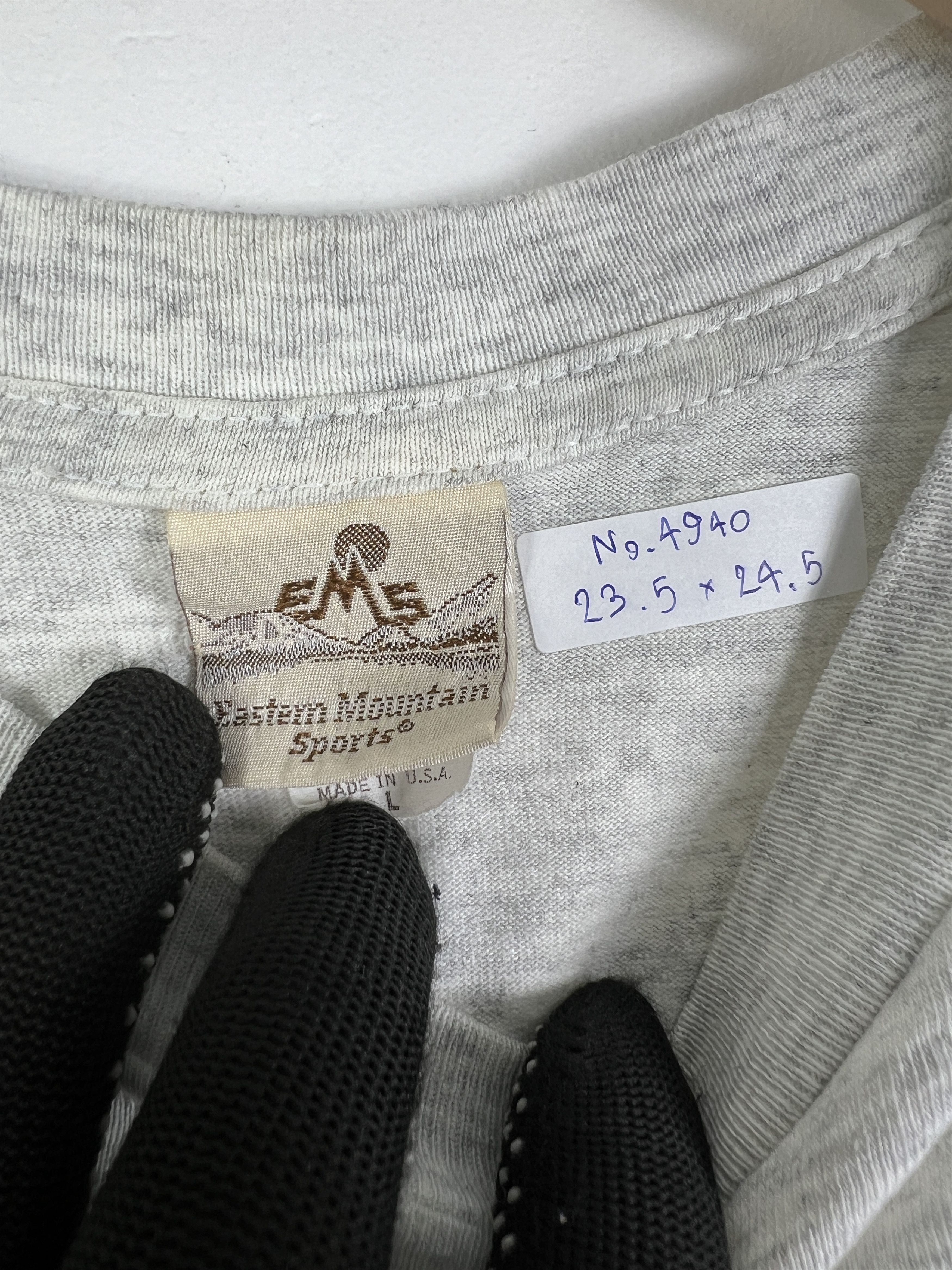 Vintage No.4940 Vintage 90s Camping Trekking Art Graphic Tee (L) Size US L / EU 52-54 / 3 - 3 Thumbnail