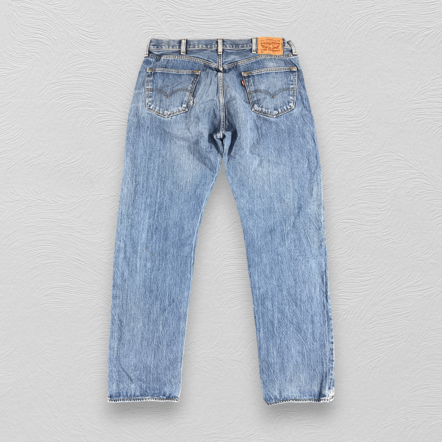 Levi's Vintage Levi's 501 Jeans Medium Wash Denim KJ181 Size US 35 - 2 Thumbnail