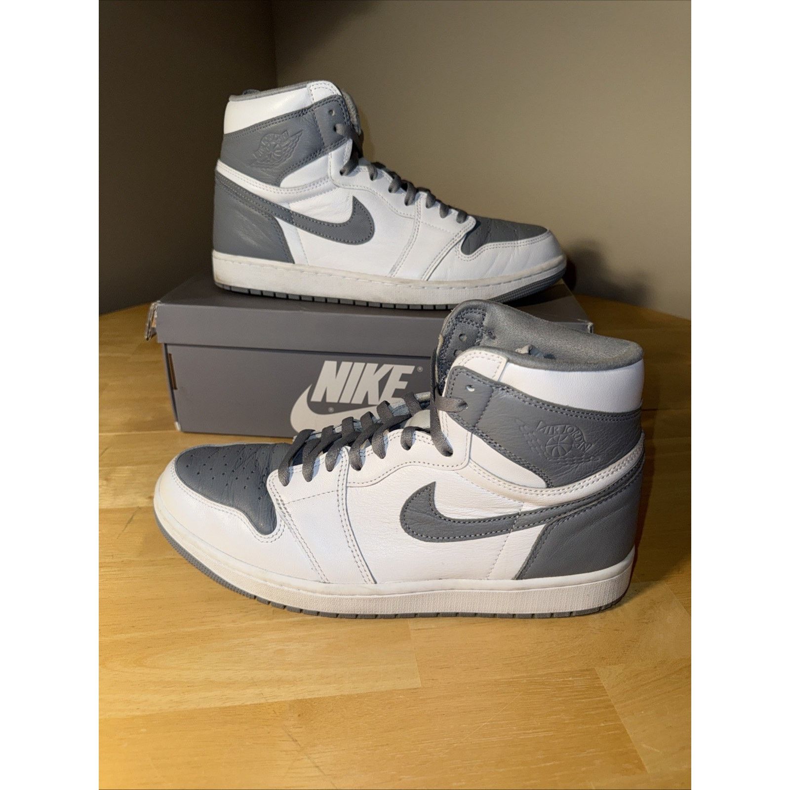 Nike Size 12 - Jordan 1 Retro High OG Stealth Size US 12 / EU 45 - 1 Thumbnail