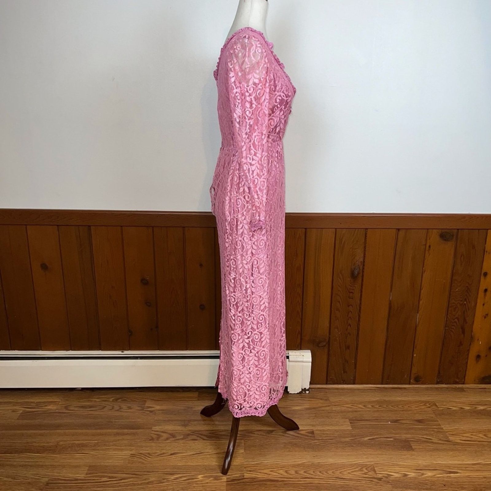 Vintage Beautiful Vintage 1970s/80s Alicia Allover Lace Gown! Size M / US 6-8 / IT 42-44 - 5 Thumbnail