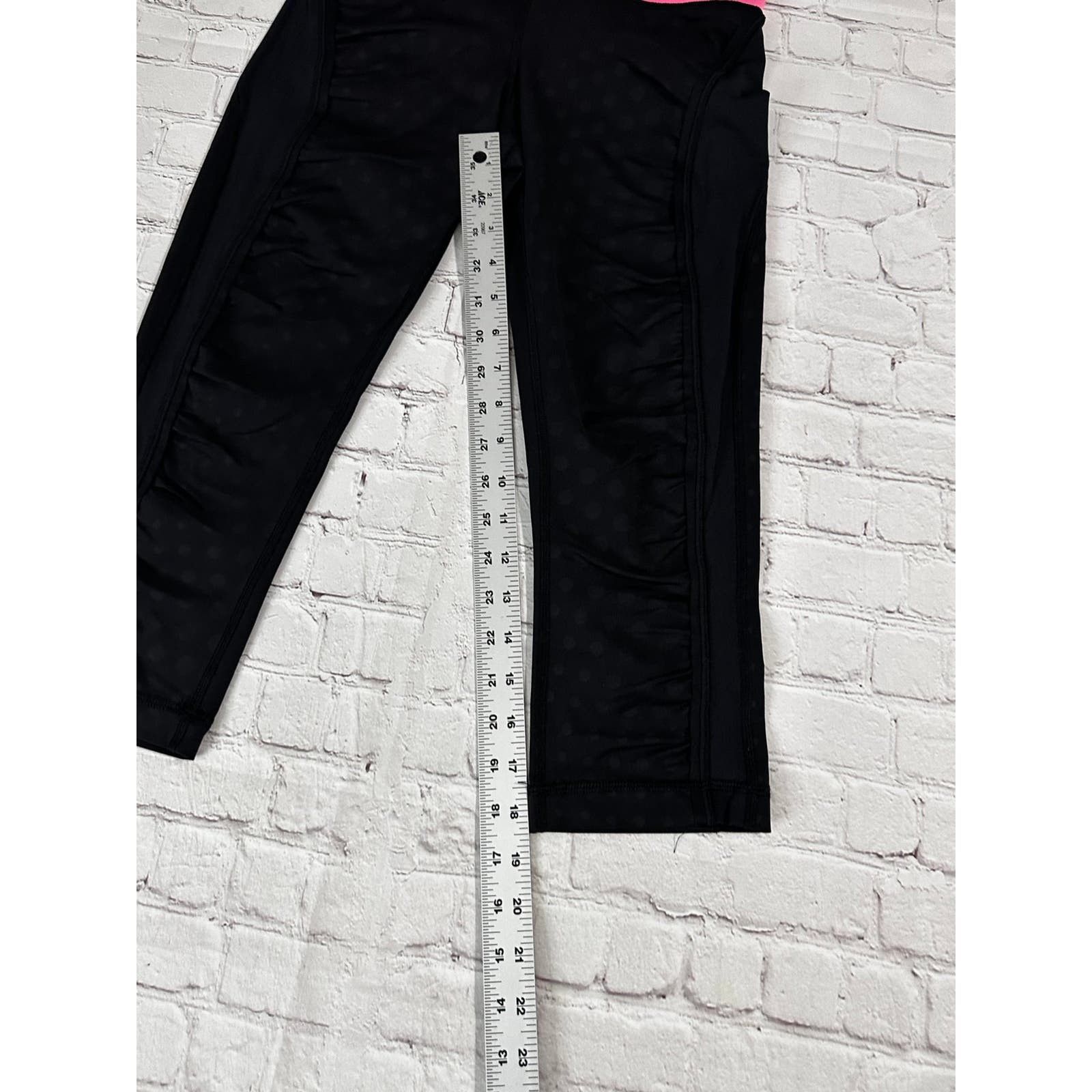 Lululemon lululemon leggings size 6 Size 28" / US 6 / IT 42 - 8 Thumbnail