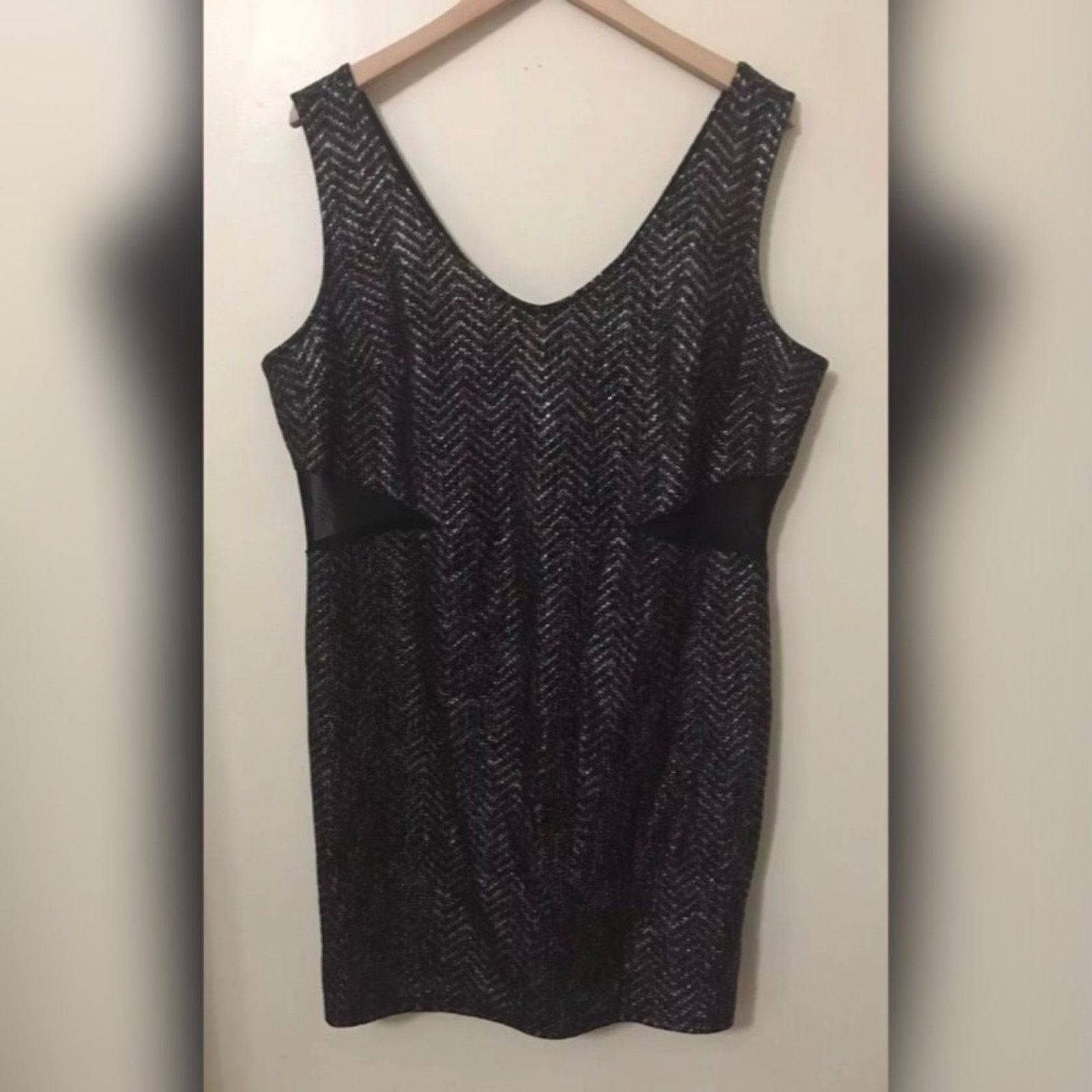 Other NWT Soprano Metallic Chevron Bodycon Dress Size XXL / US 16-18 / IT 52-54 - 2 Thumbnail