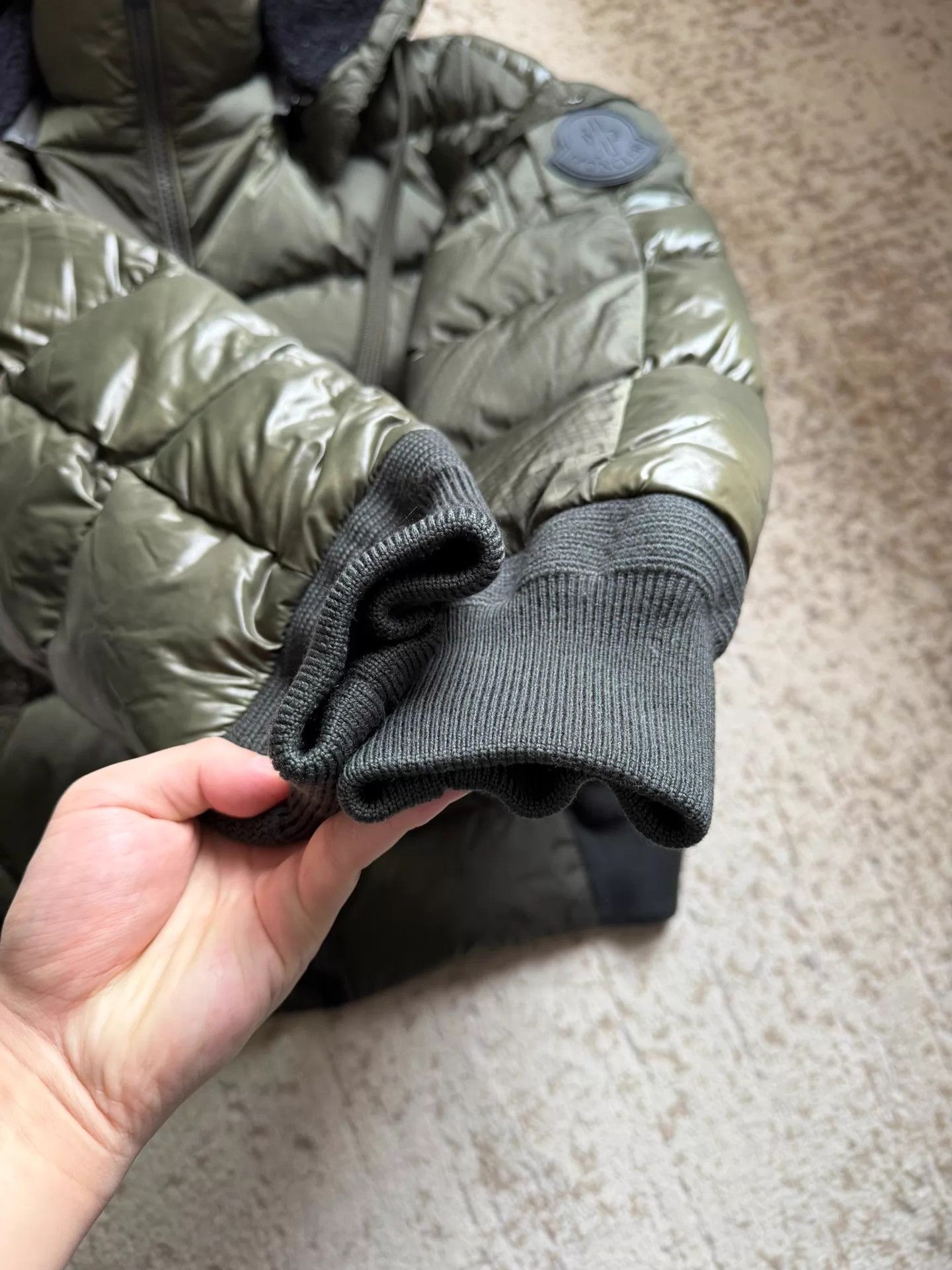 Moncler Moncler military green down jacket size 2 exc cond Size XS / US 0-2 / IT 36-38 - 4 Thumbnail