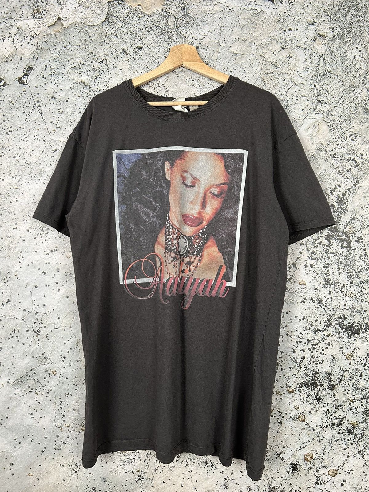 H&M Aaliyah Rap Graphic Tee H&M Music Streetwear Vintage Size US M / EU 48-50 / 2 - 1 Thumbnail