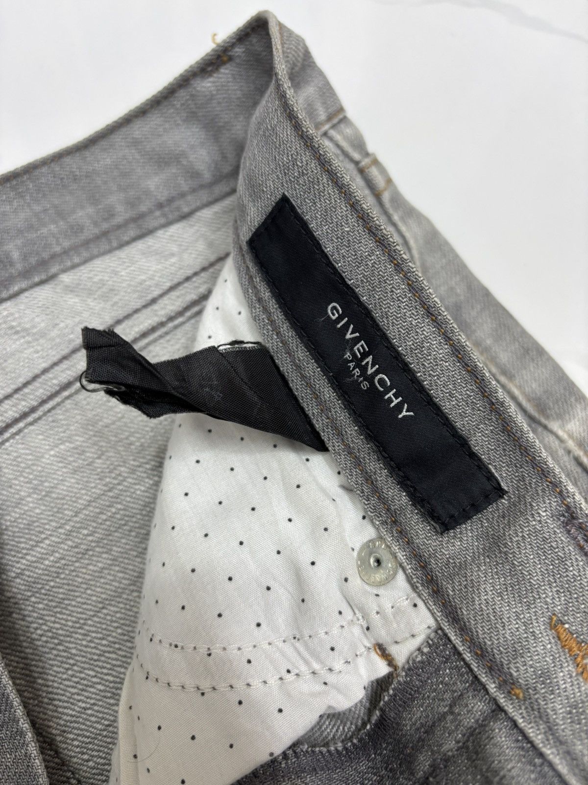 Givenchy GIVENCHY Destroyed Dirt Wash Jeans Knee Patches Size US 30 / EU 46 - 12 Thumbnail