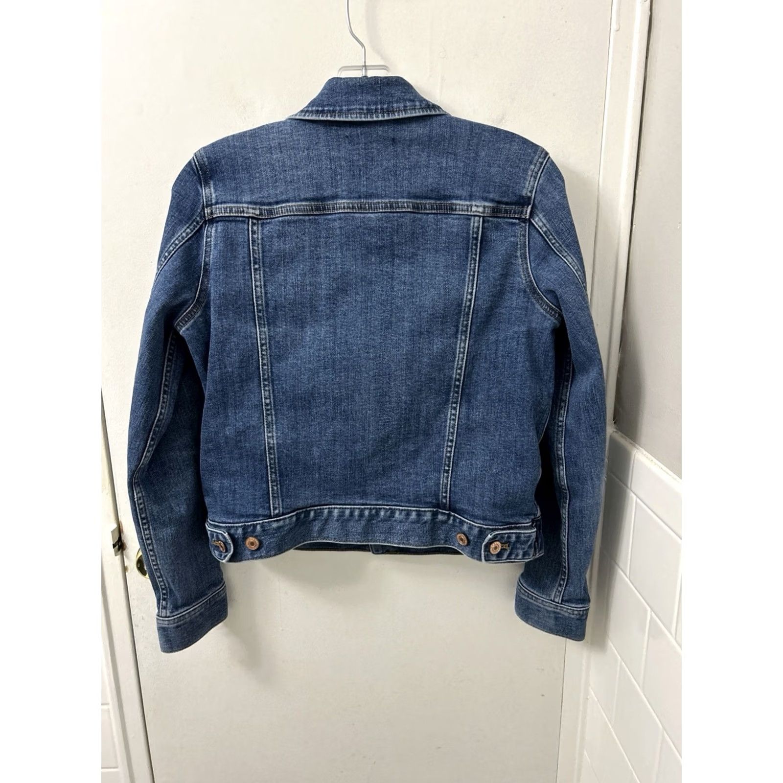 Denime J.Crew Mercantile Denim Trucker Jacket Womens S Small Wash Blue L/S Pockets Button Front Classic Fit Vintage No Size S / US 4 / IT 40 - 7 Thumbnail