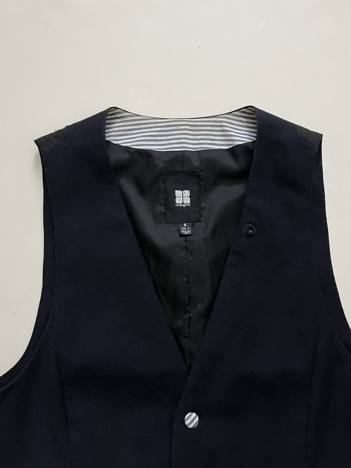 Insight Casual 3 Button Vest, PolyBlend, Men US Small, Brand=Insight Size US S / EU 44-46 / 1 - 7 Thumbnail