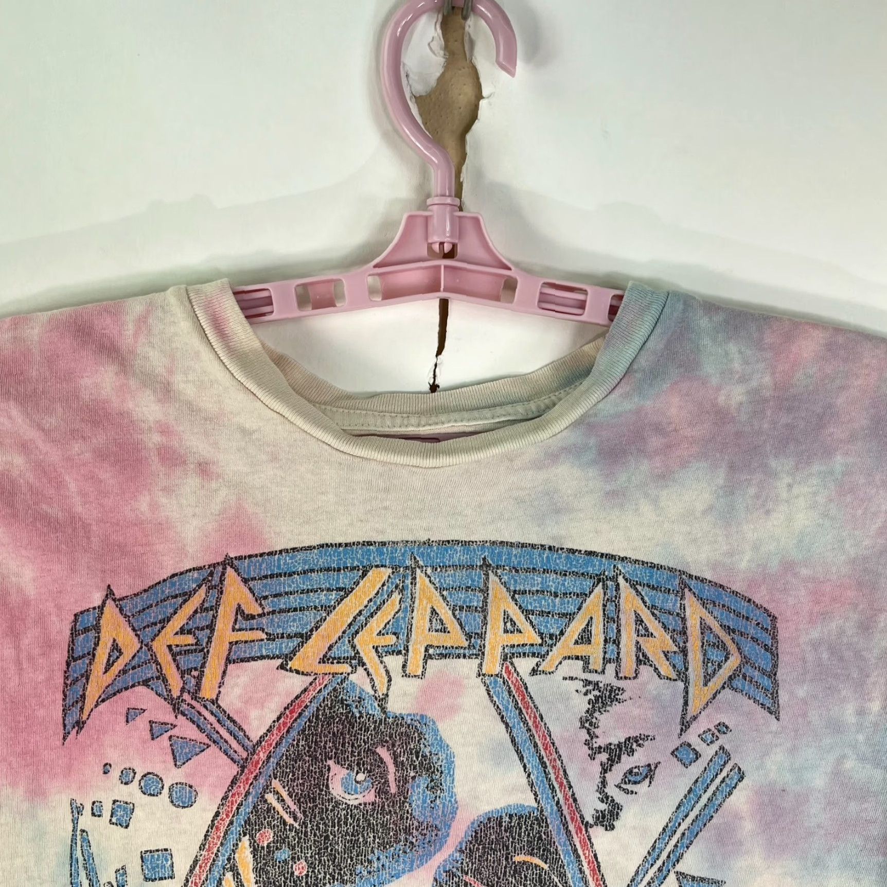 Vintage VINTAGE Def Leppard Hysteria Tie Dye Adult Size L Purple Graphic Tee Size L / US 10 / IT 46 - 3 Thumbnail