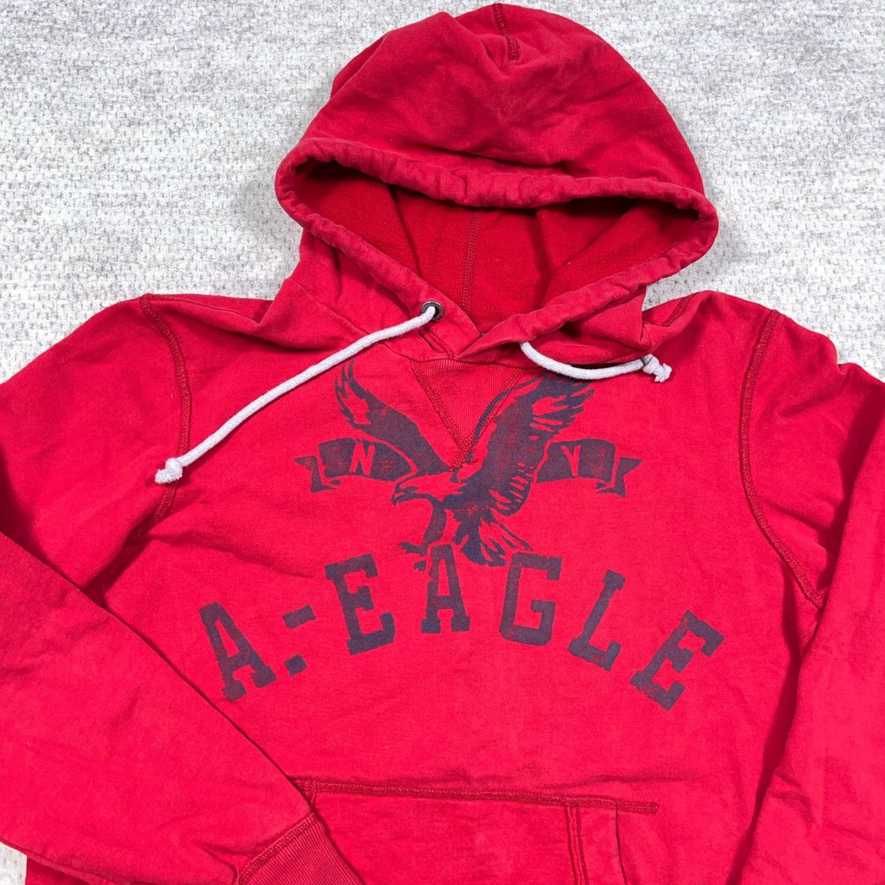 American Eagle Outfitters VINTAGE American Eagle Outfitters Hoodie Men M Red Logo Hooded Sweatshirt 2000s Spellout Bird Graphic Print All Seasons Size US M / EU 48-50 / 2 - 2 Thumbnail