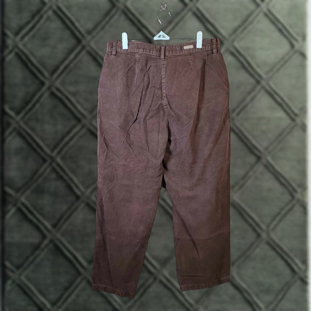 Vintage VINTAGE Woolrich Pants Women 14 Dark Chocolate Brown Corduroy High Waist 30 in Inseam 31 in Waist Tapered Chino 80s 90s Outdoor Womens Size 36" / US 14 / IT 50 - 1 Thumbnail