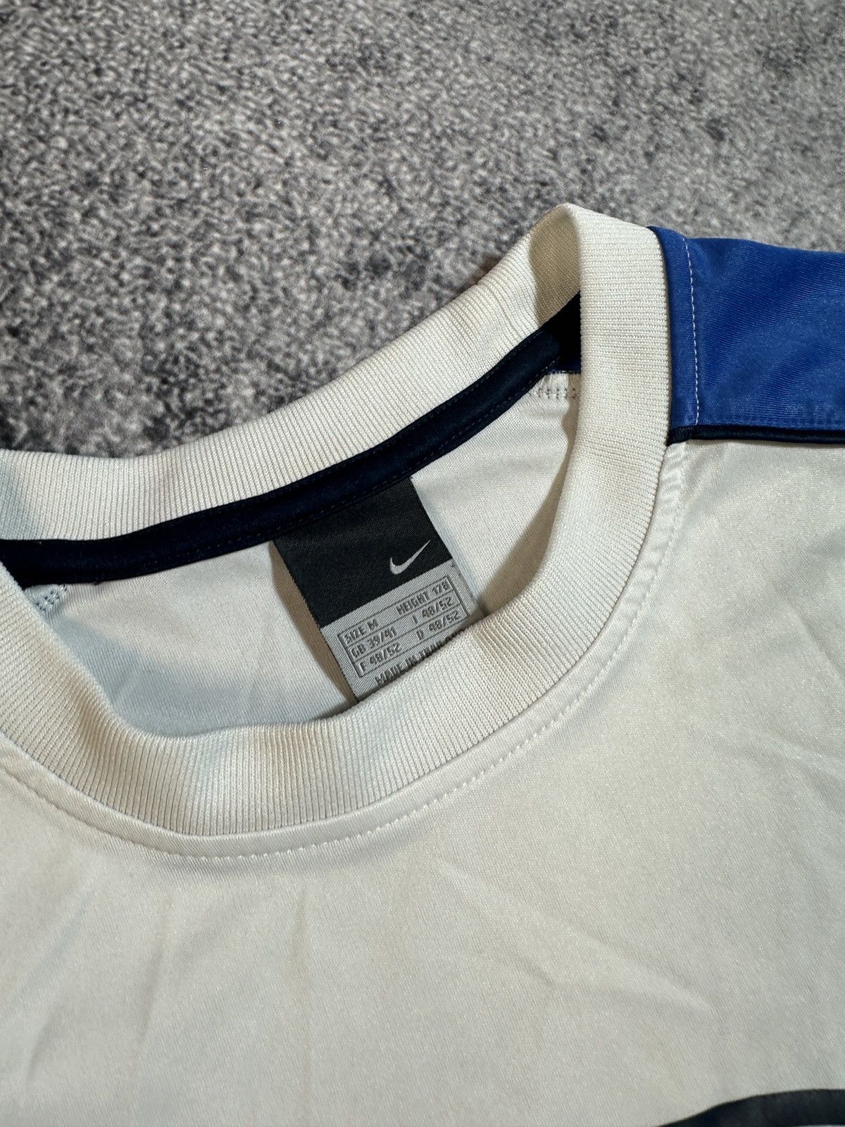 Nike × Vintage Y2k vintage Big Logo Nike t-shirt Streetwear style rare M Us Size US M / EU 48-50 / 2 - 4 Thumbnail