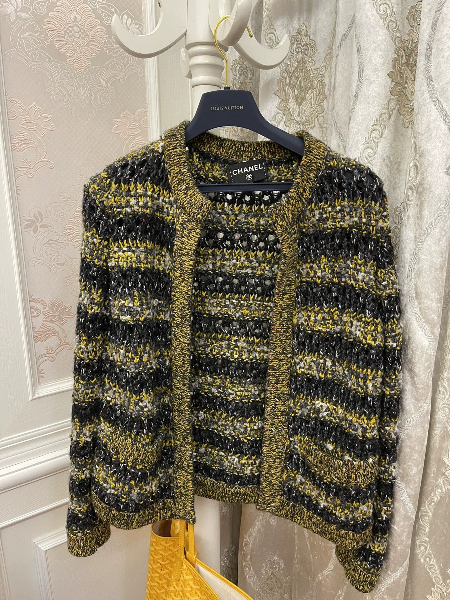 Chanel Chanel Knit Cardigan Liu Wen Style Size 34 Authentic Size XS / US 0-2 / IT 36-38 - 1 Thumbnail