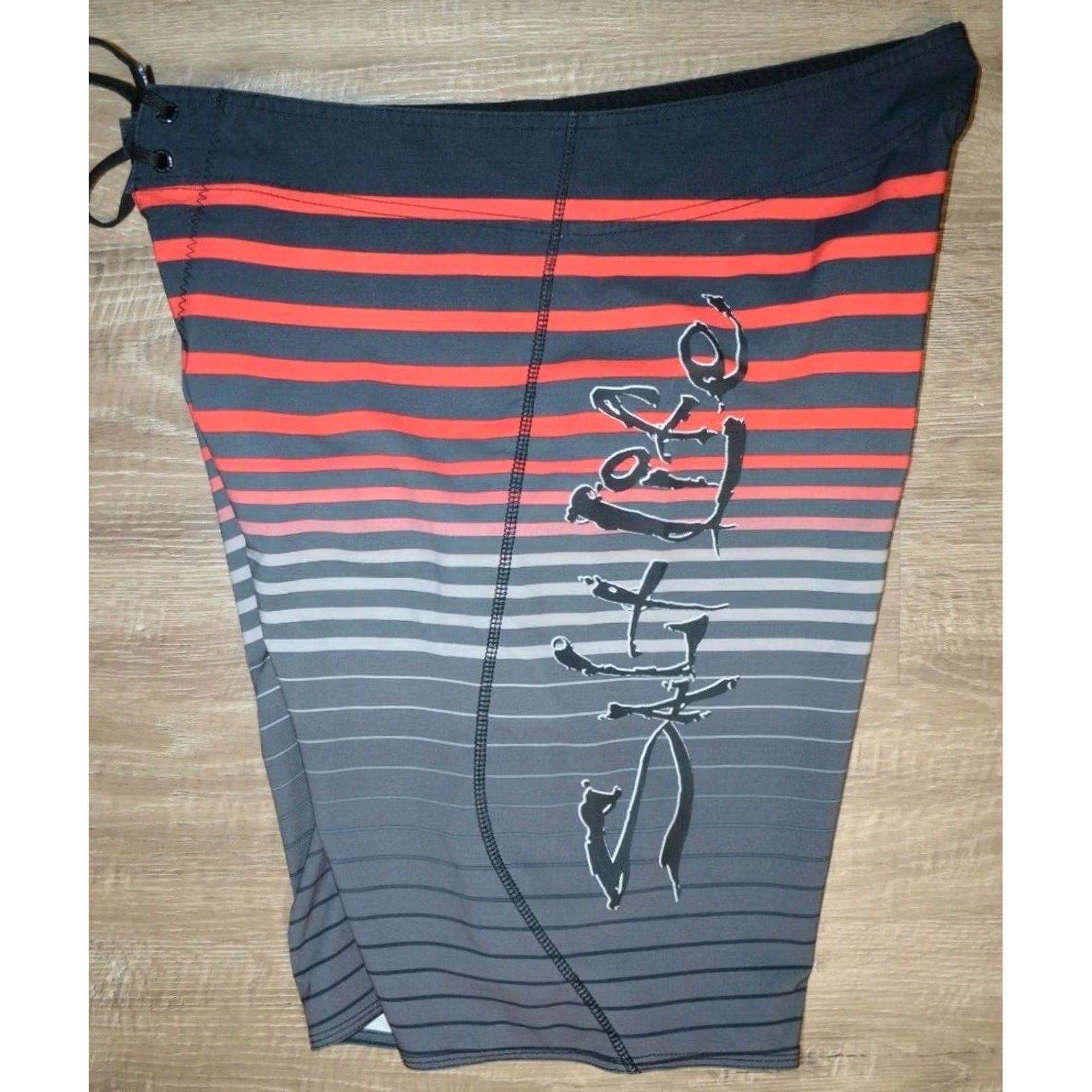 Vintage Salt Life Shorts Mens 34 Red Trunks Board SLX LIVE SALTY Gray Men Size Size US 34 / EU 50 - 3 Thumbnail