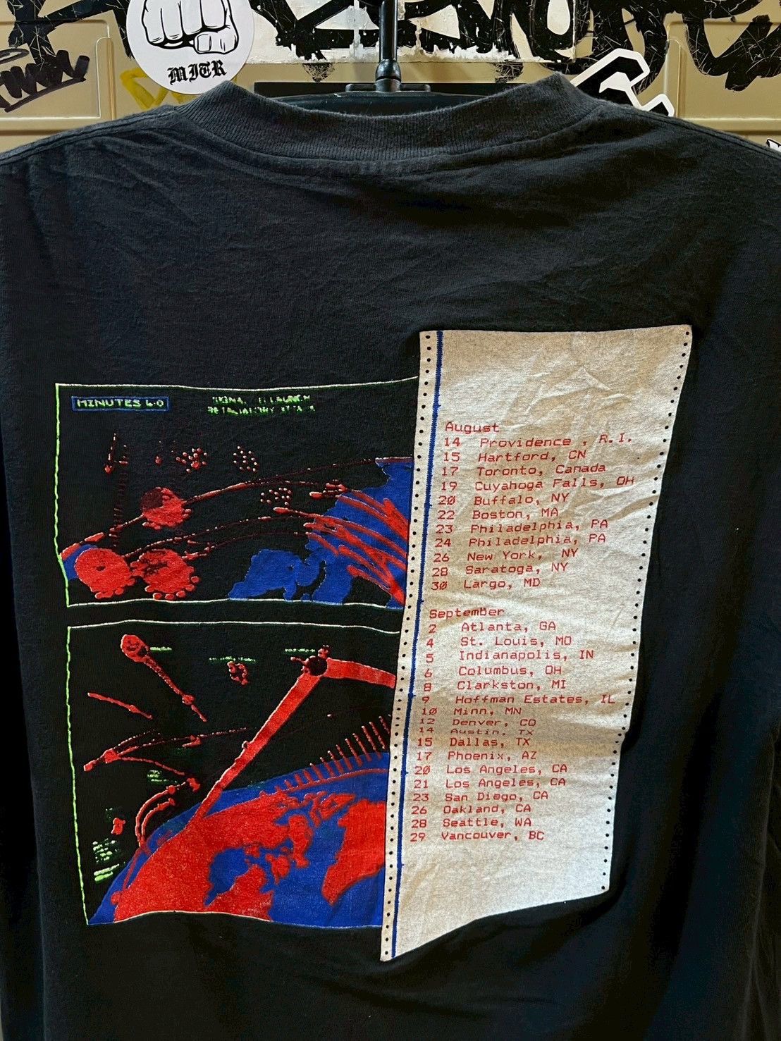 Band Tees Roger Waters PinkFloyd vintage tee 89’s Size US L / EU 52-54 / 3 - 7 Thumbnail