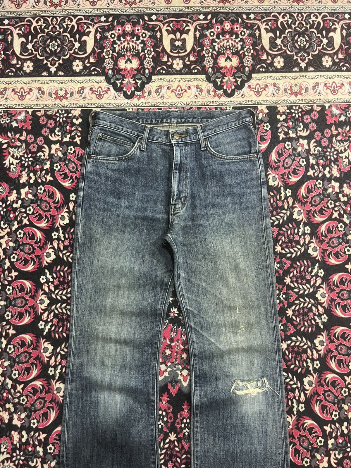 Wrangler Vintage Wrangler Blue Washed Distressed Flare Jeans Size US 32 / EU 48 - 3 Thumbnail