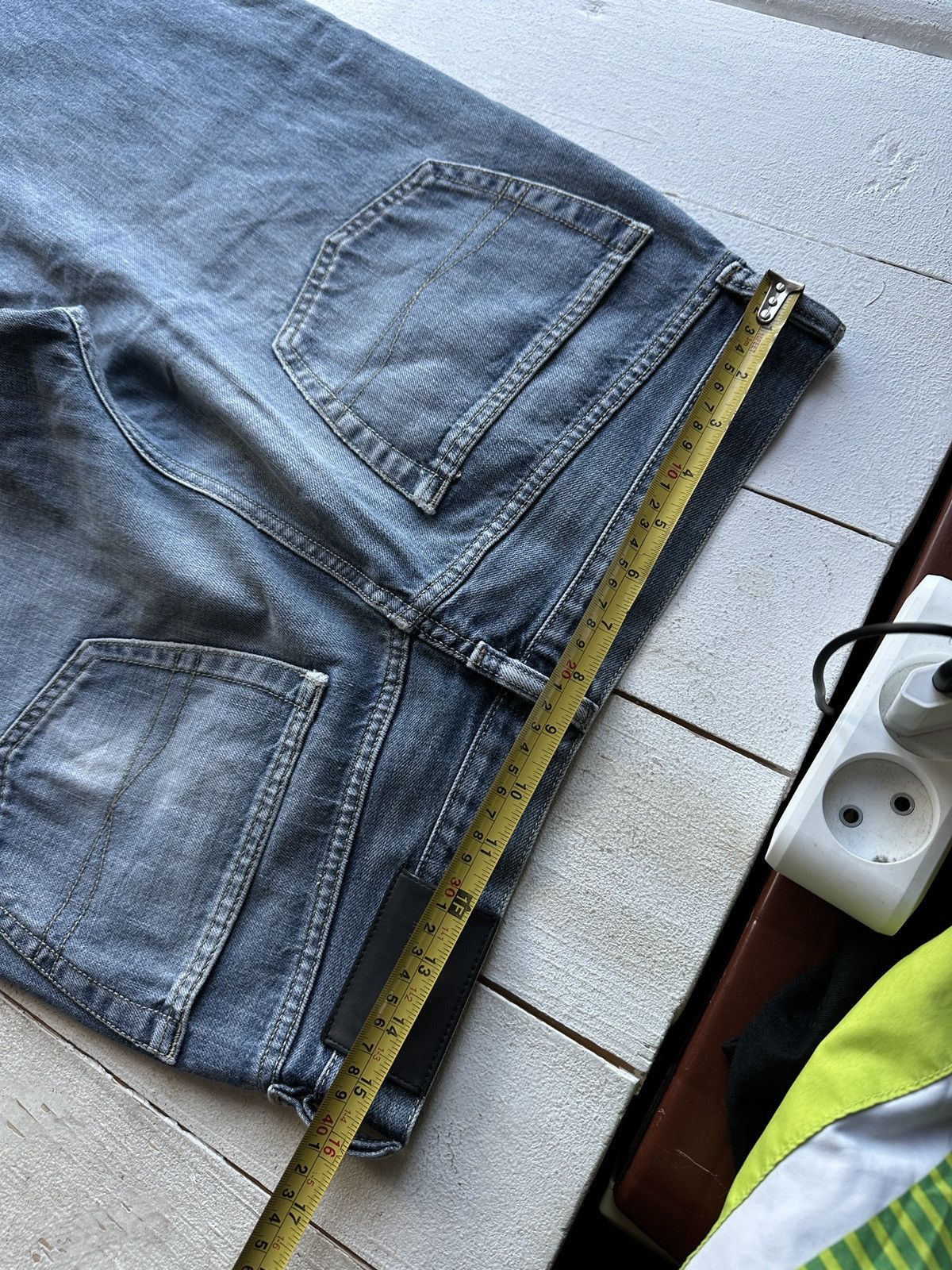 Hugo Boss 🚨 VNTG HUGO BOSS BLUE WASHED RARE MEN DENIM JEANS LUXURY Size US 33 - 12 Thumbnail