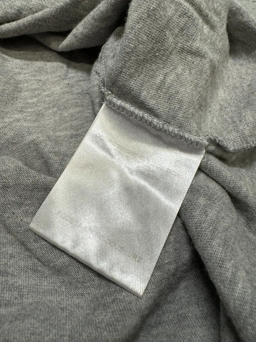 Designer × Gucci × Vintage SS2008 Gucci Grey V Neck Birds Toocan T-Shirt Size US XS / EU 42 / 0 - 7 Thumbnail