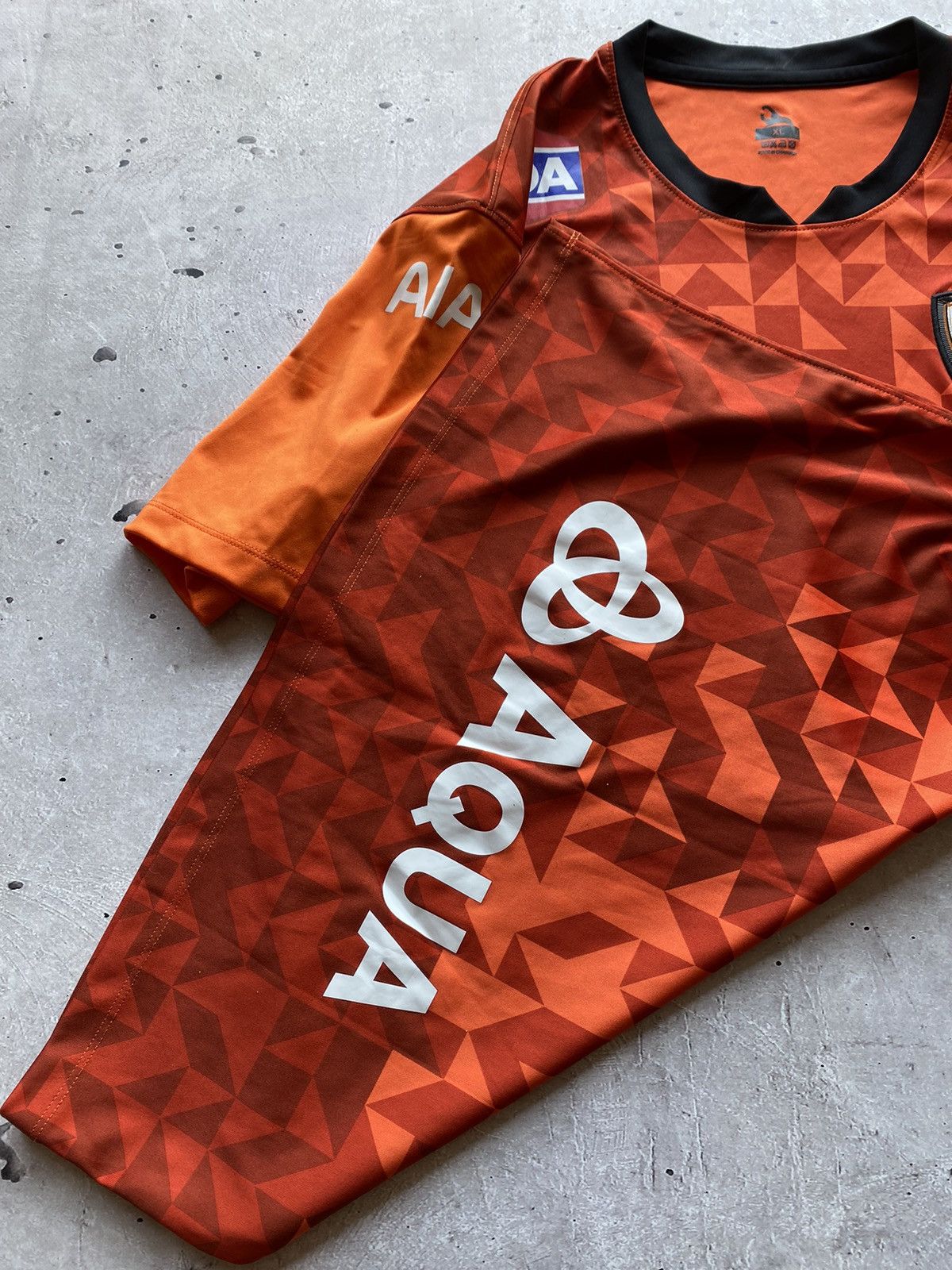 Vintage Chiangrai United Thailand 2017/2018 home football jersey FBT Size US XL / EU 56 / 4 - 10 Thumbnail
