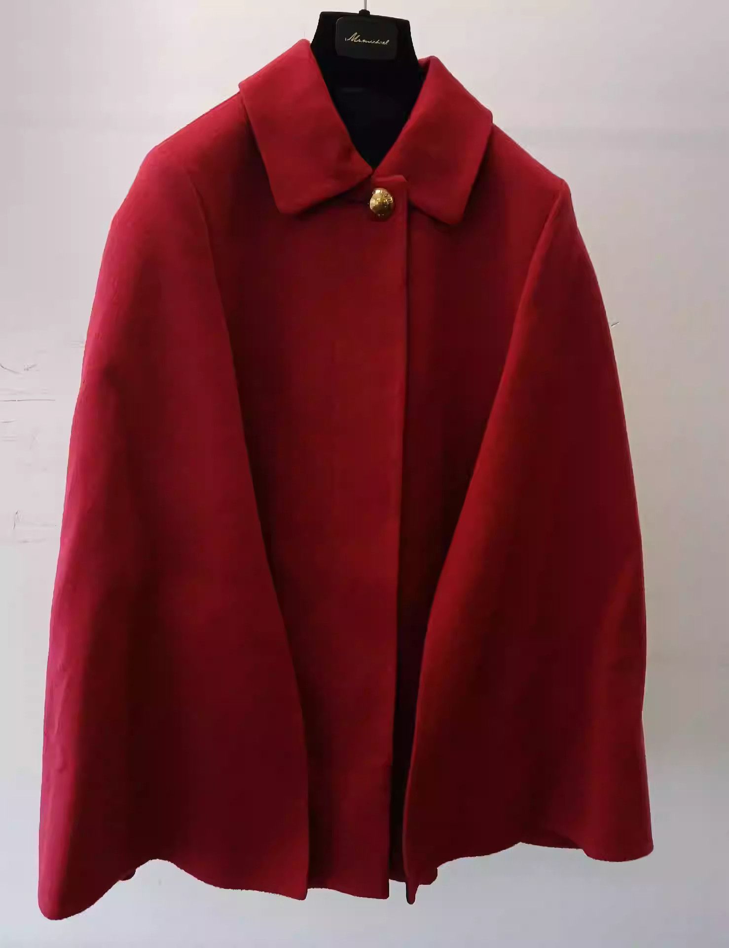 Louis Vuitton Louis Vuitton Red Wool Cape Coat Size US S / EU 44-46 / 1 - 1 Thumbnail