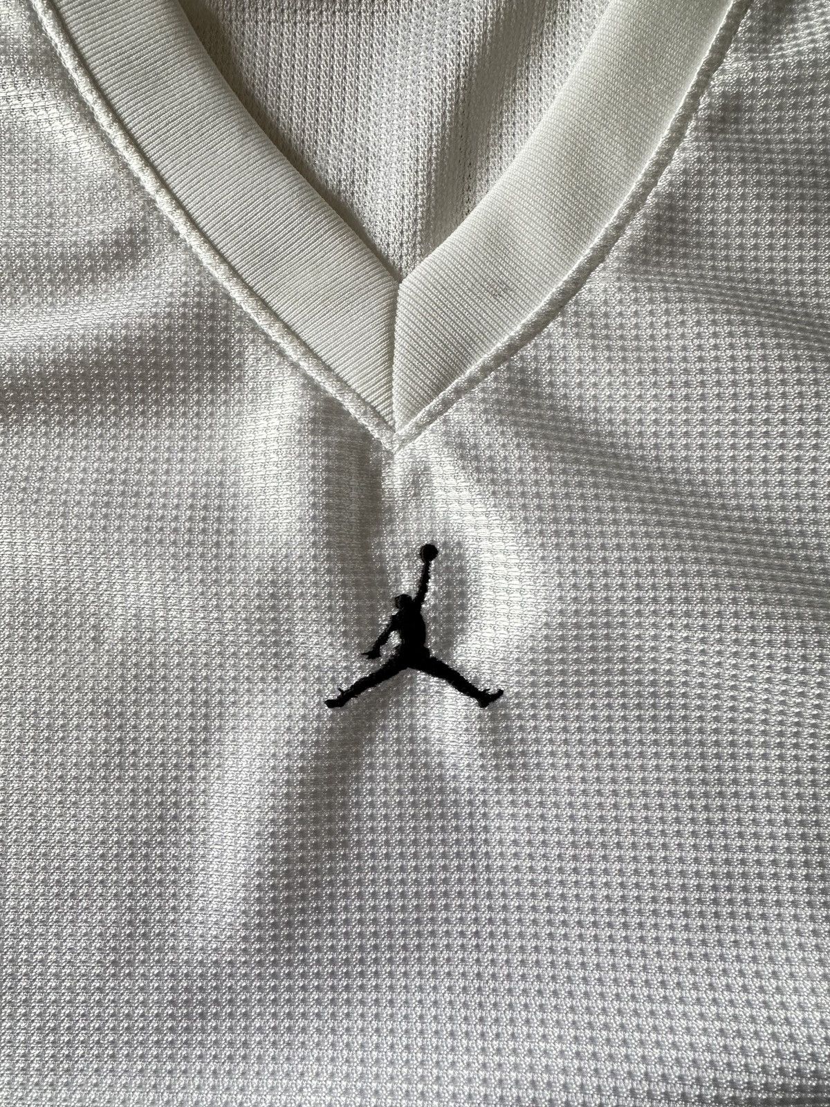 Jordan Brand Vintage-Inspired Baggy Jordan White Basketball Jersey Size US M / EU 48-50 / 2 - 6 Thumbnail